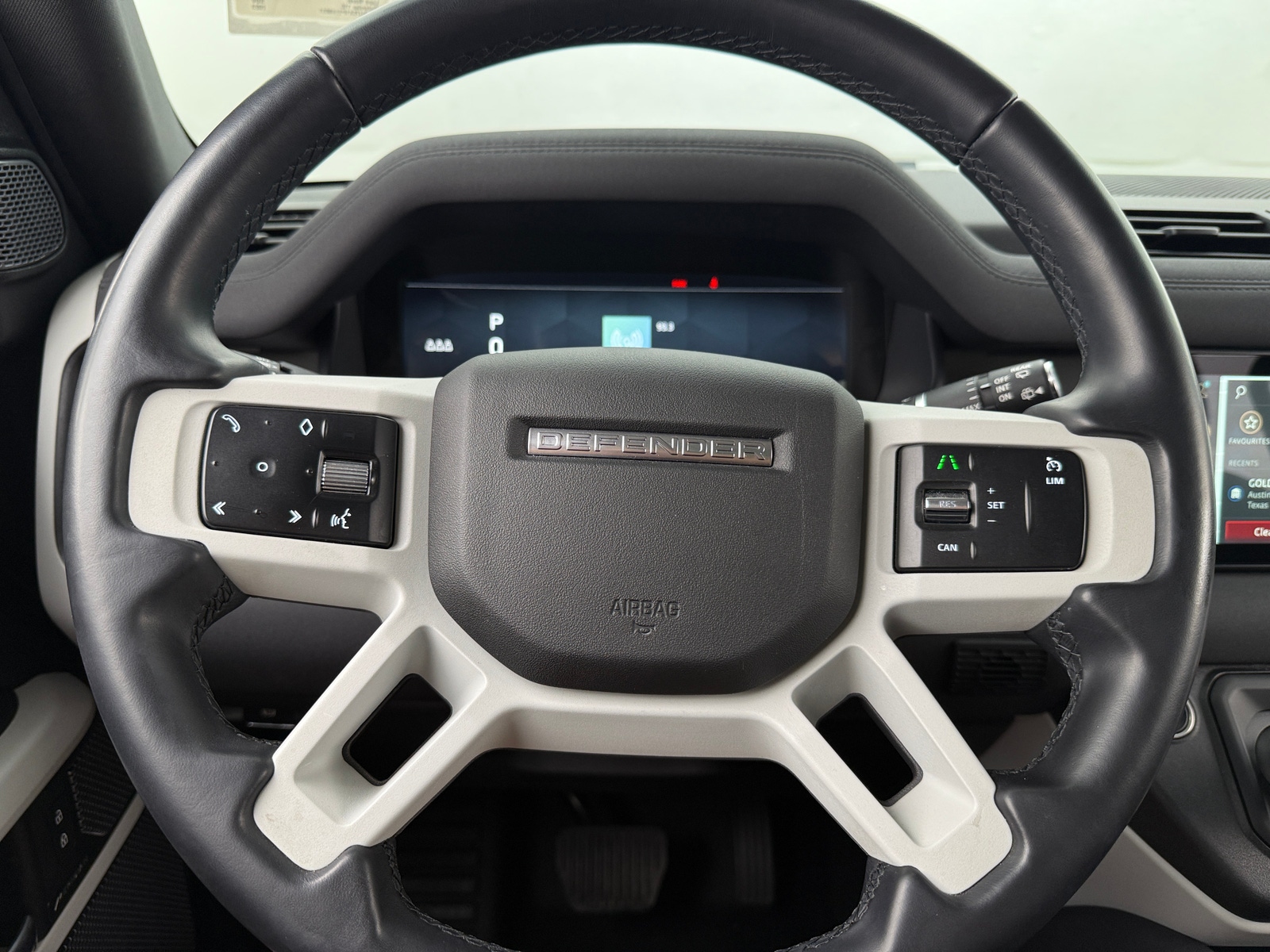 Thumbnail: 2023 Land Rover Defender - 4