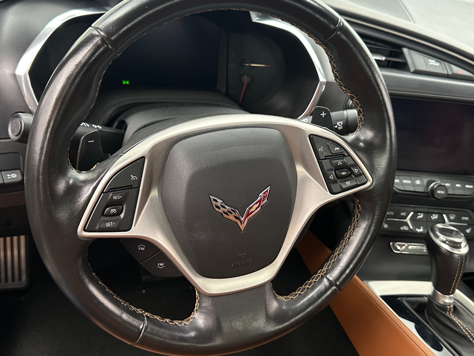 Thumbnail: 2015 Chevrolet Corvette - 3