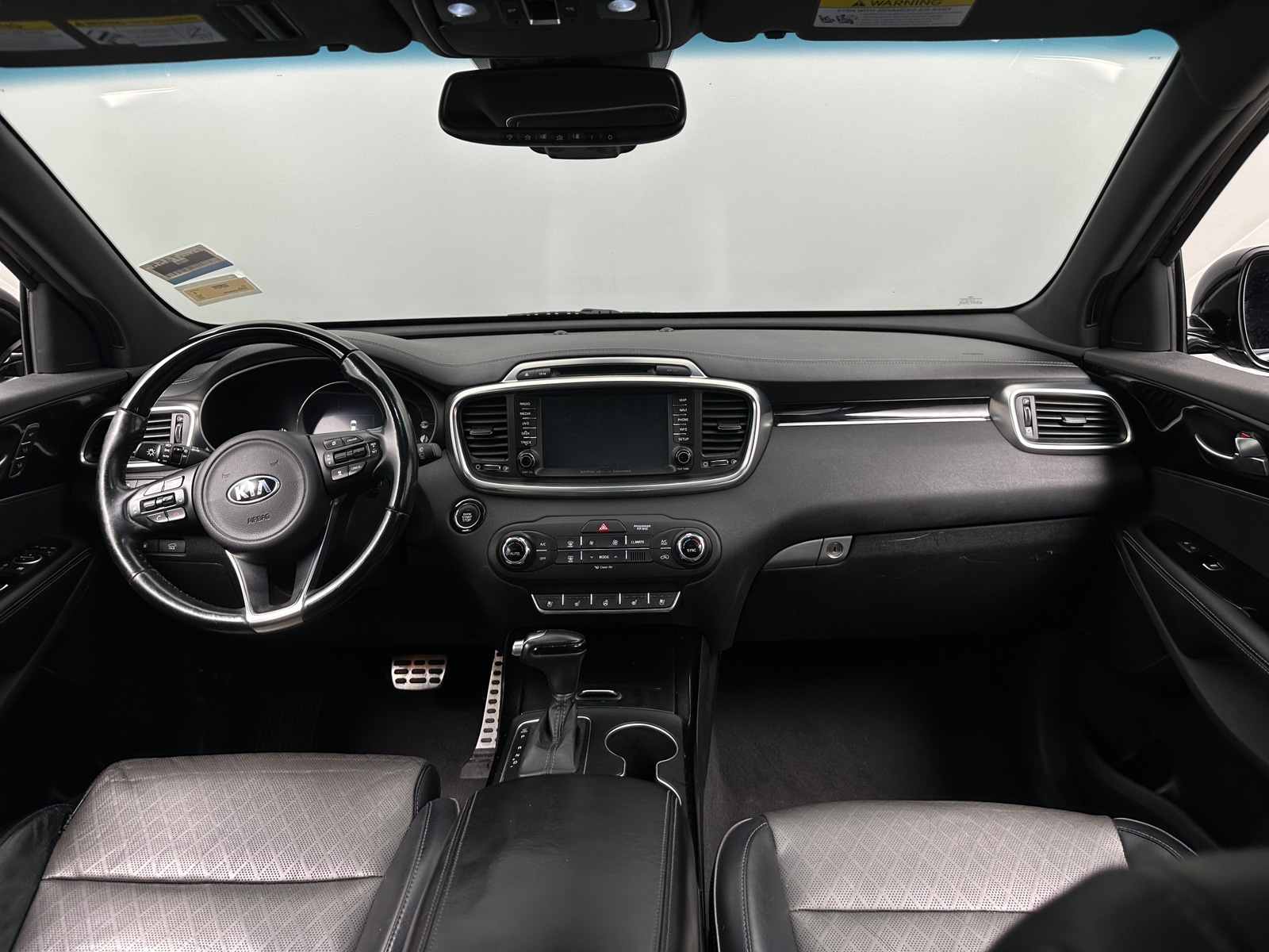 Thumbnail: 2017 Kia Sorento - 2