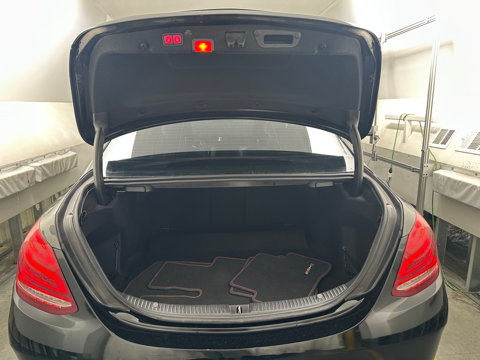 Thumbnail: 2016 Mercedes-Benz C-Class - 6
