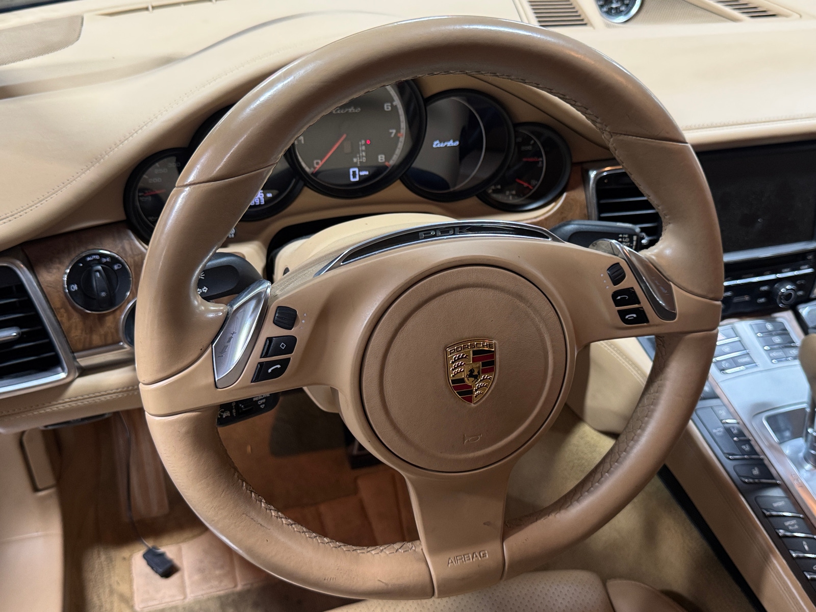 Thumbnail: 2012 Porsche Panamera - 4