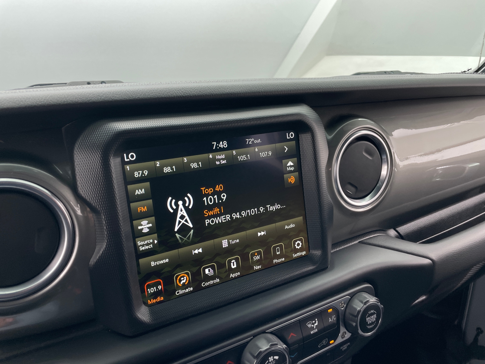 Thumbnail: 2022 Jeep Wrangler - 4