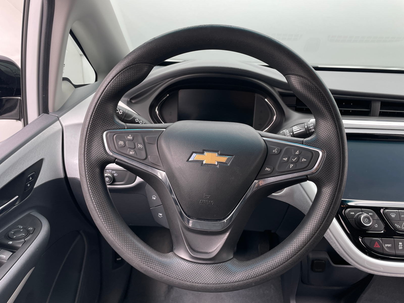 Thumbnail: 2020 Chevrolet Bolt EV - 5