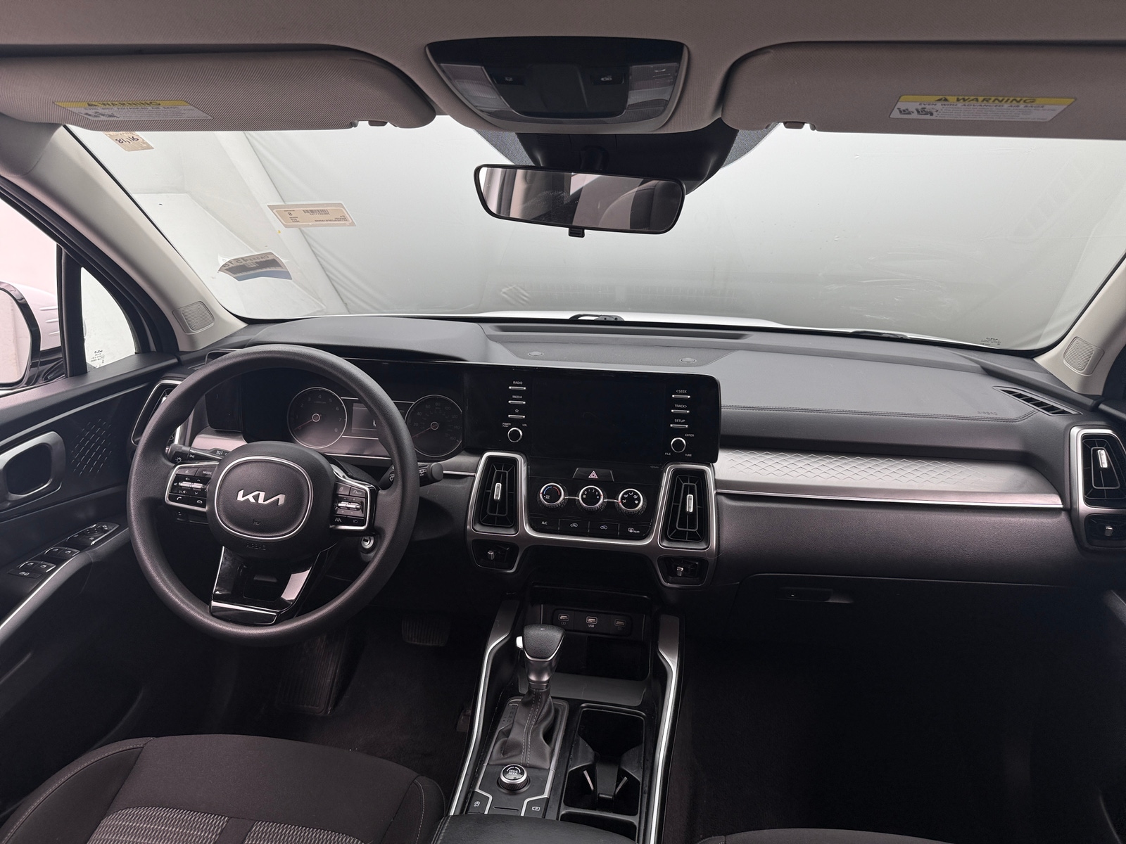 Thumbnail: 2023 Kia Sorento - 3