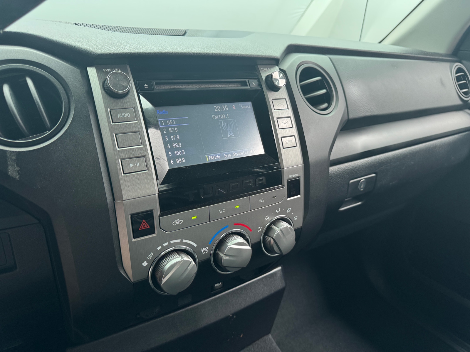 Thumbnail: 2014 Toyota Tundra - 4