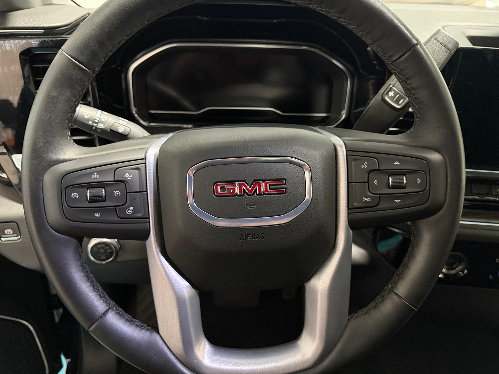 Thumbnail: 2024 GMC Sierra 1500 - 5