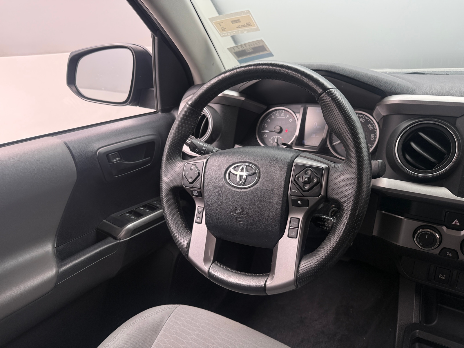 Thumbnail: 2019 Toyota Tacoma - 5