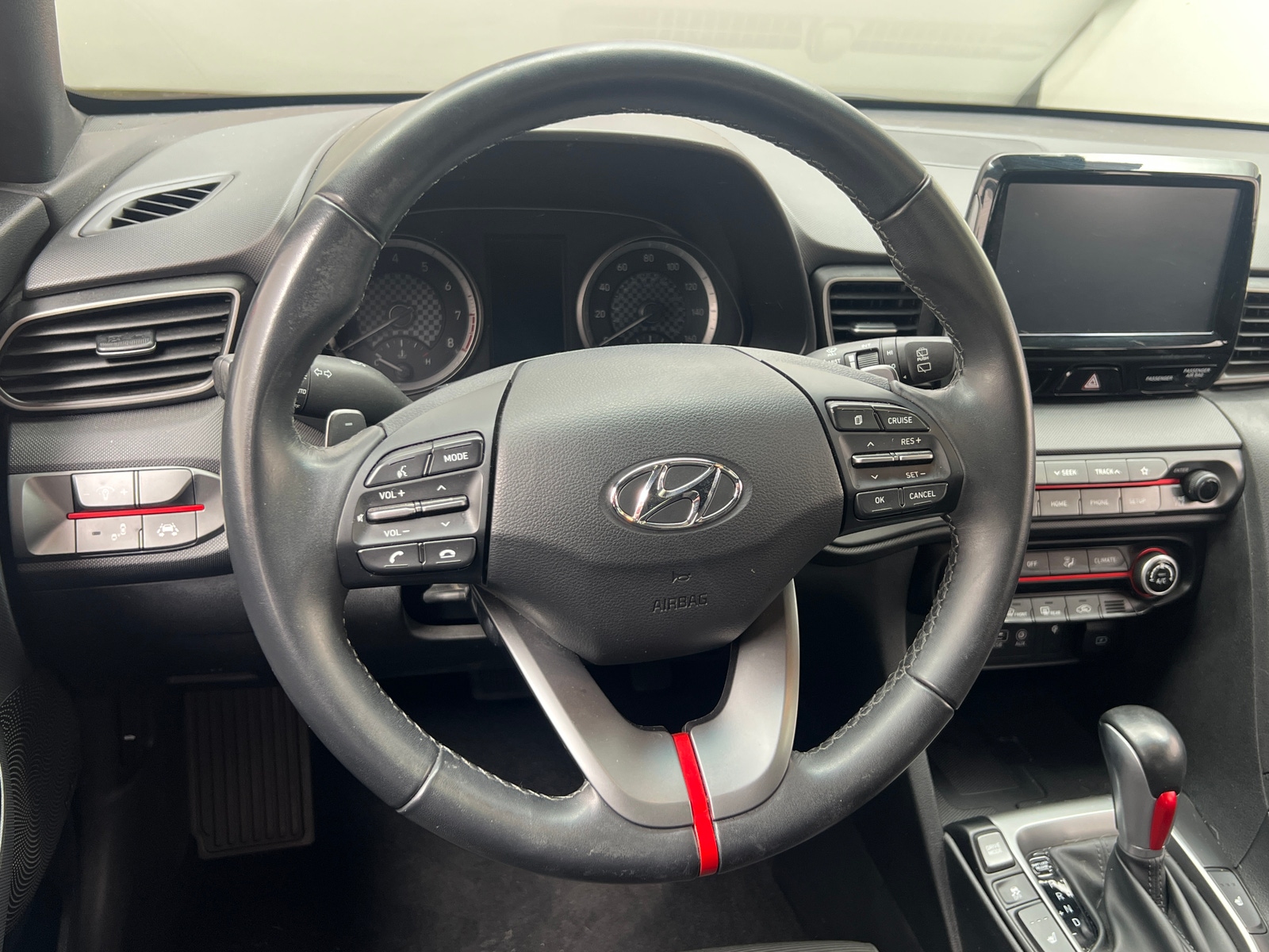 Thumbnail: 2019 Hyundai Veloster - 5