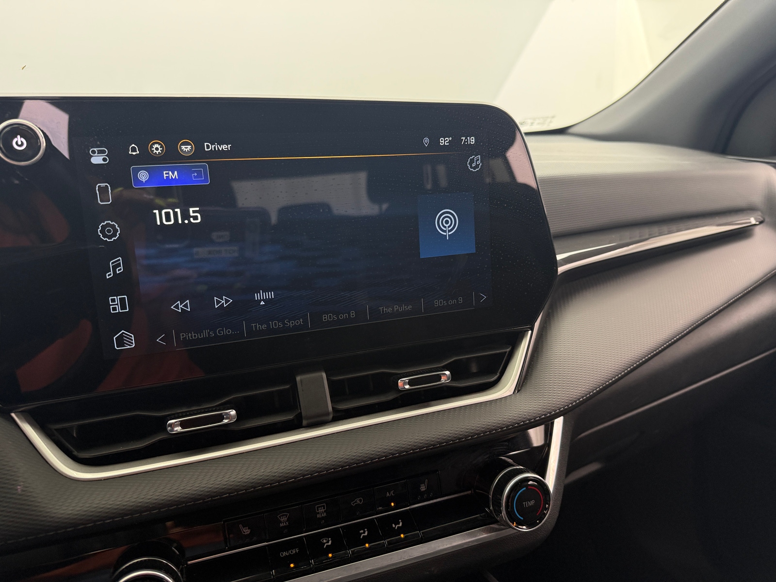 Thumbnail: 2025 Chevrolet Equinox - 4