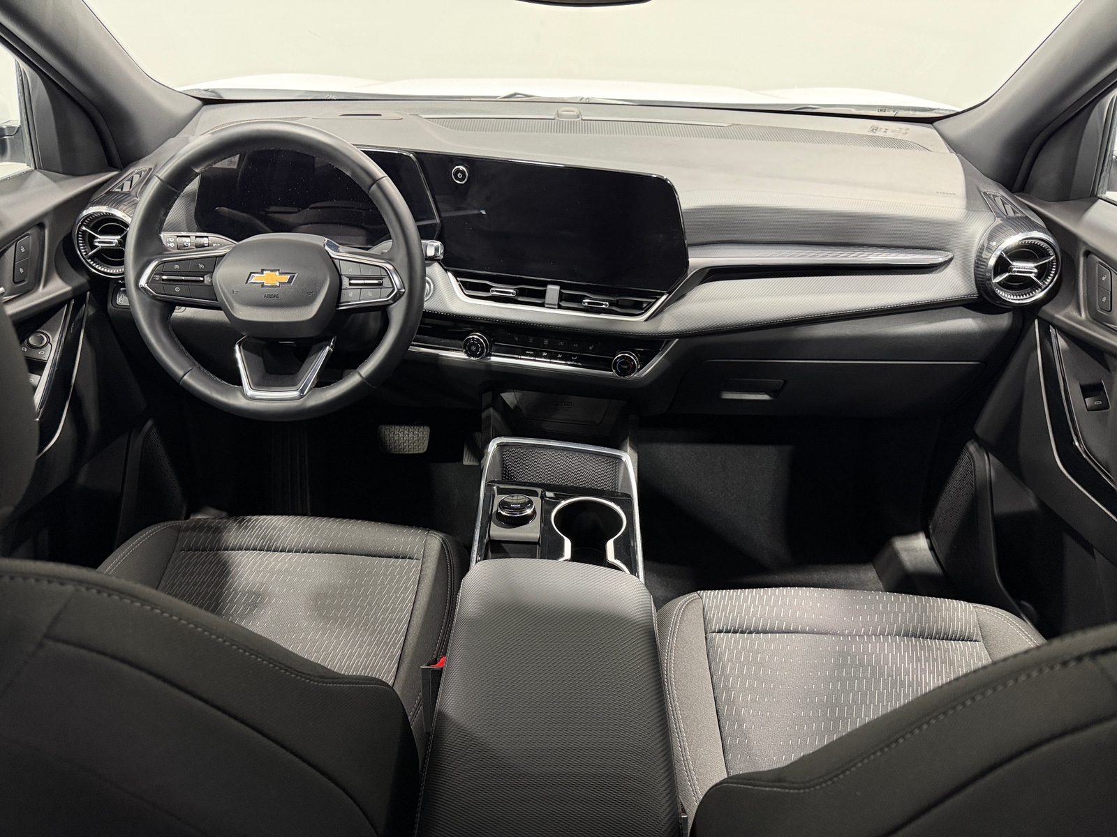 Thumbnail: 2026 Chevrolet Equinox - 3