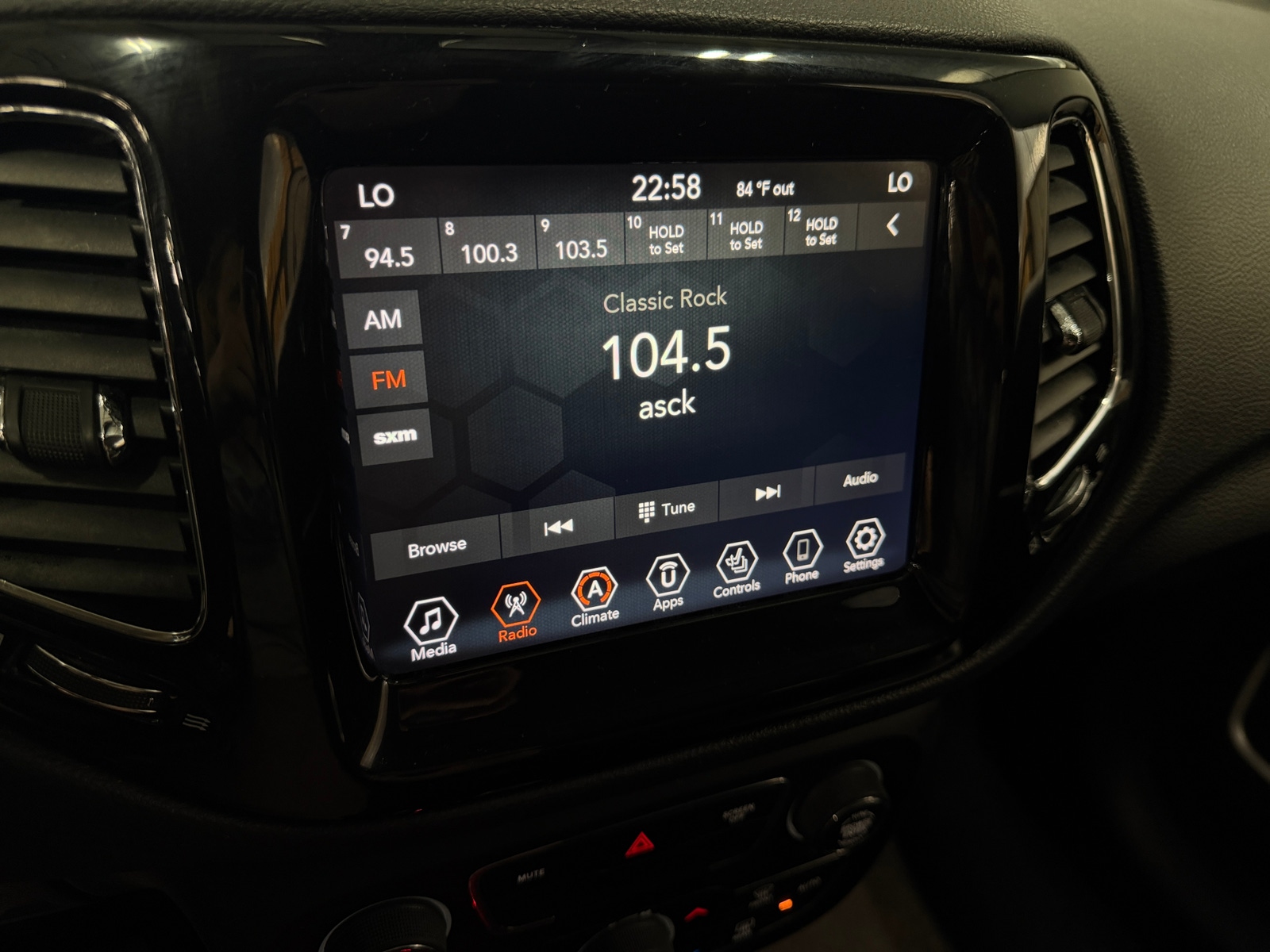 Thumbnail: 2020 Jeep Compass - 3