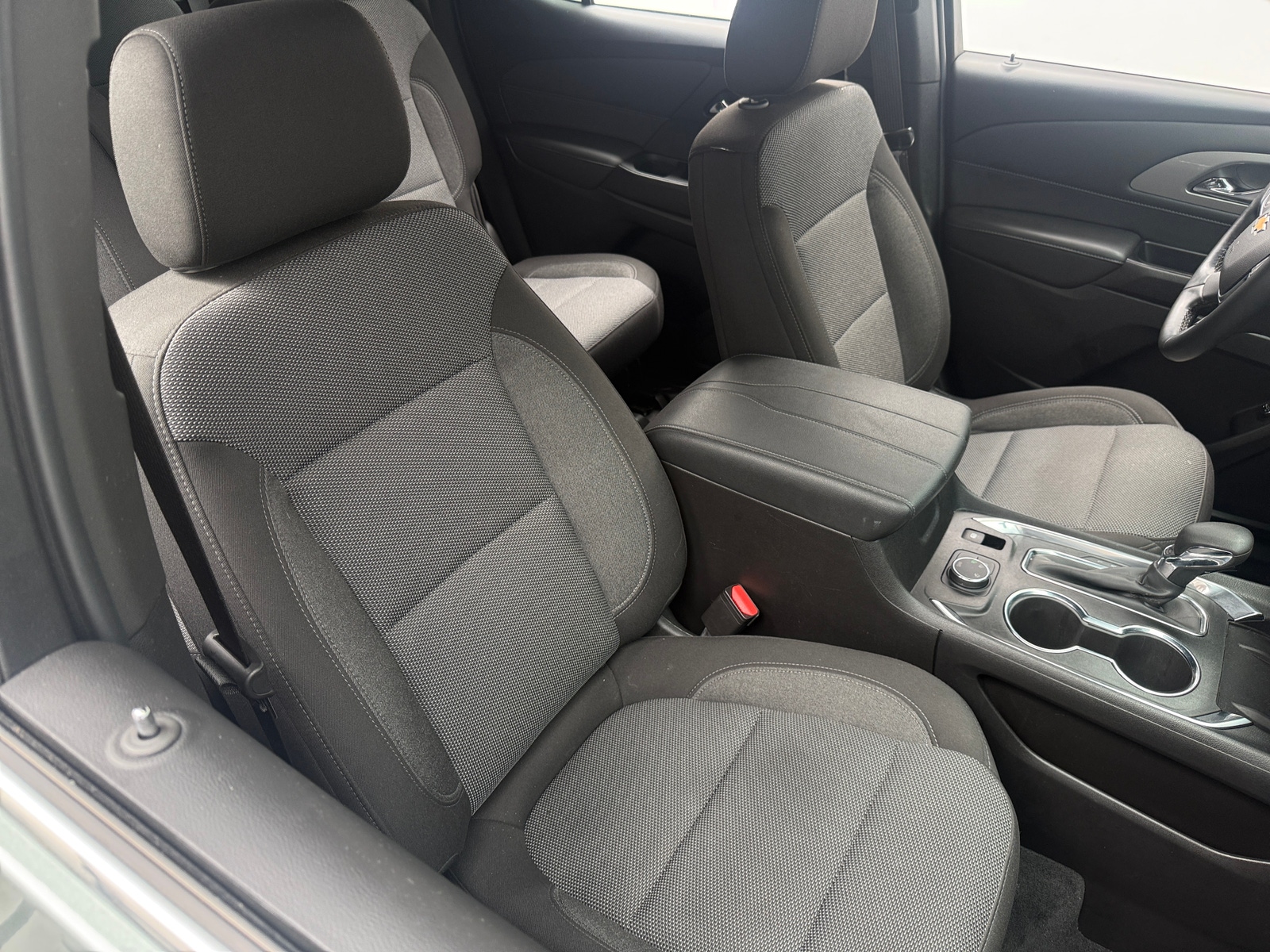 Thumbnail: 2023 Chevrolet Traverse - 2