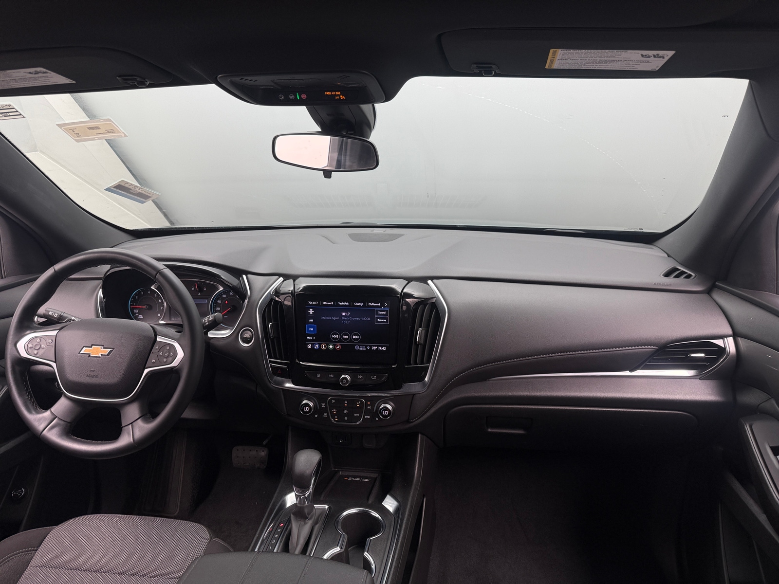 Thumbnail: 2023 Chevrolet Traverse - 3