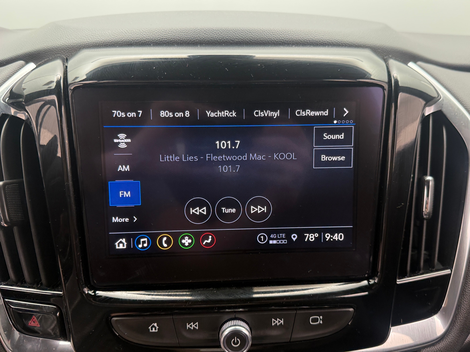 Thumbnail: 2023 Chevrolet Traverse - 4