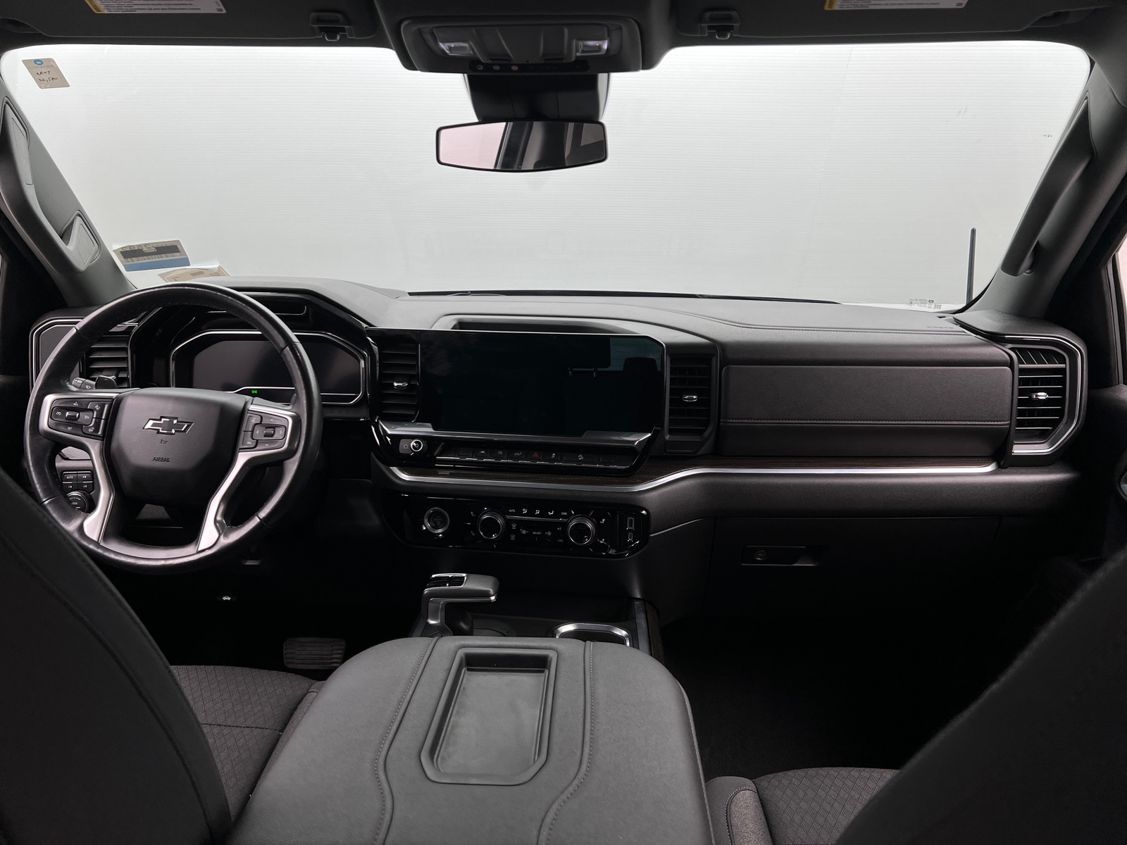 Thumbnail: 2022 Chevrolet Silverado 1500 - 3