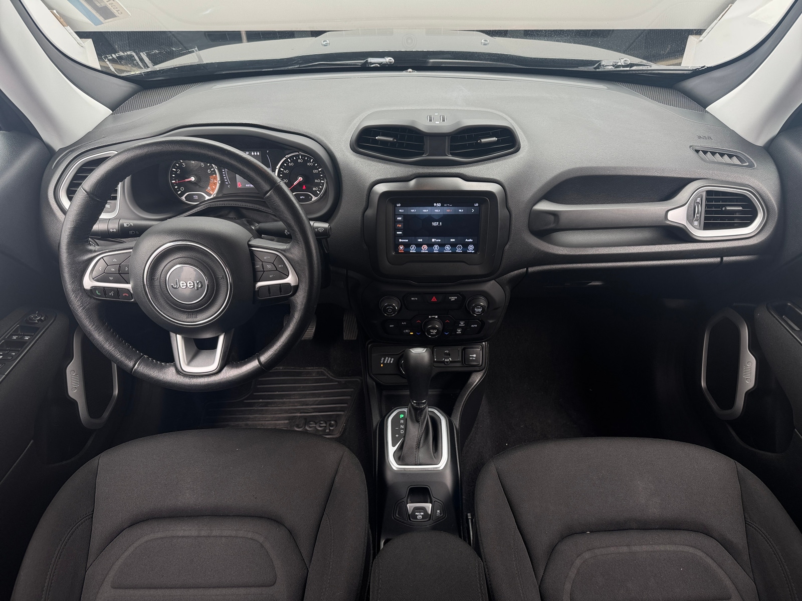 Thumbnail: 2019 Jeep Renegade - 3