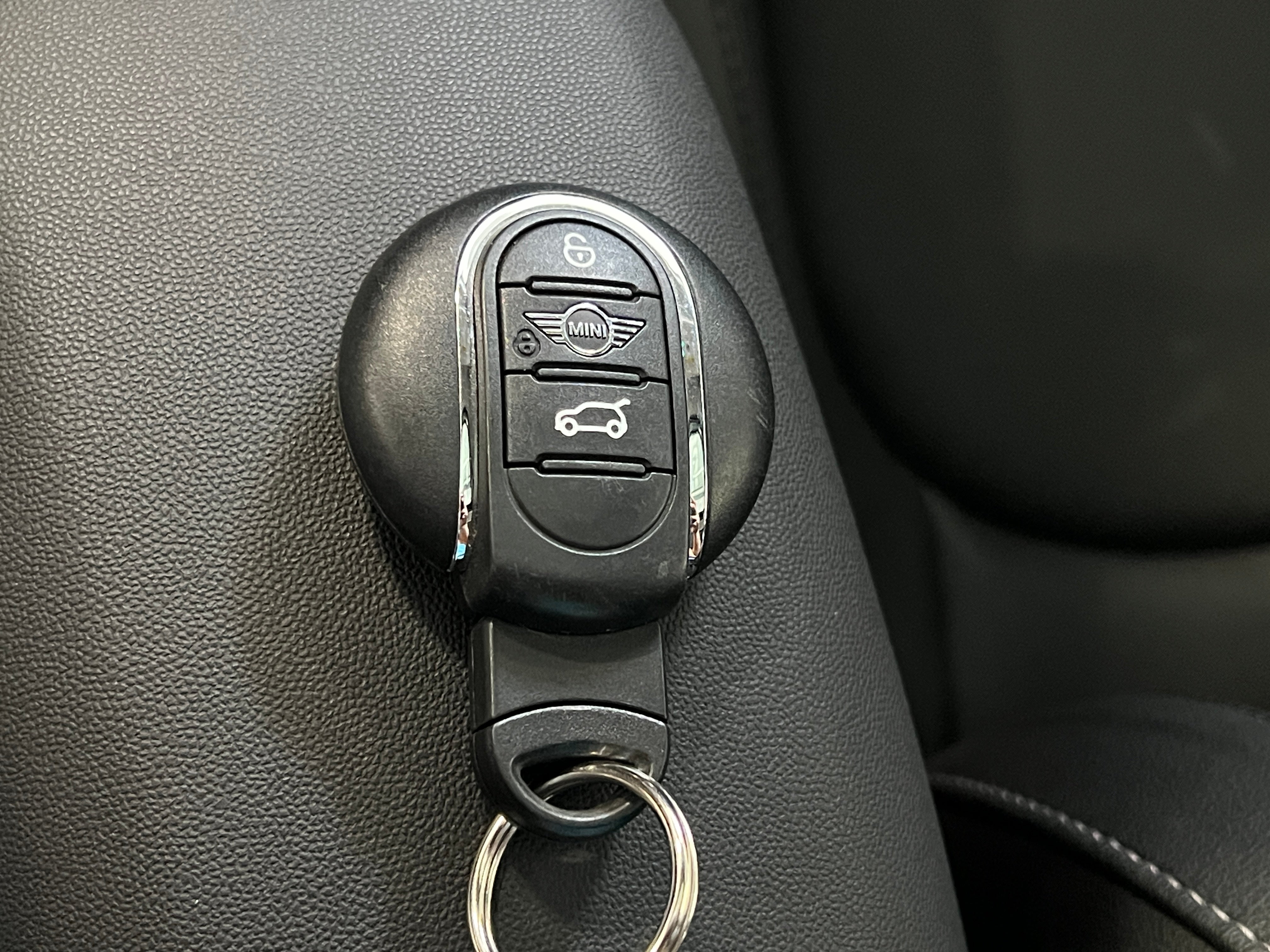 2024 MINI Hardtop 2 Door SE - Photo 13