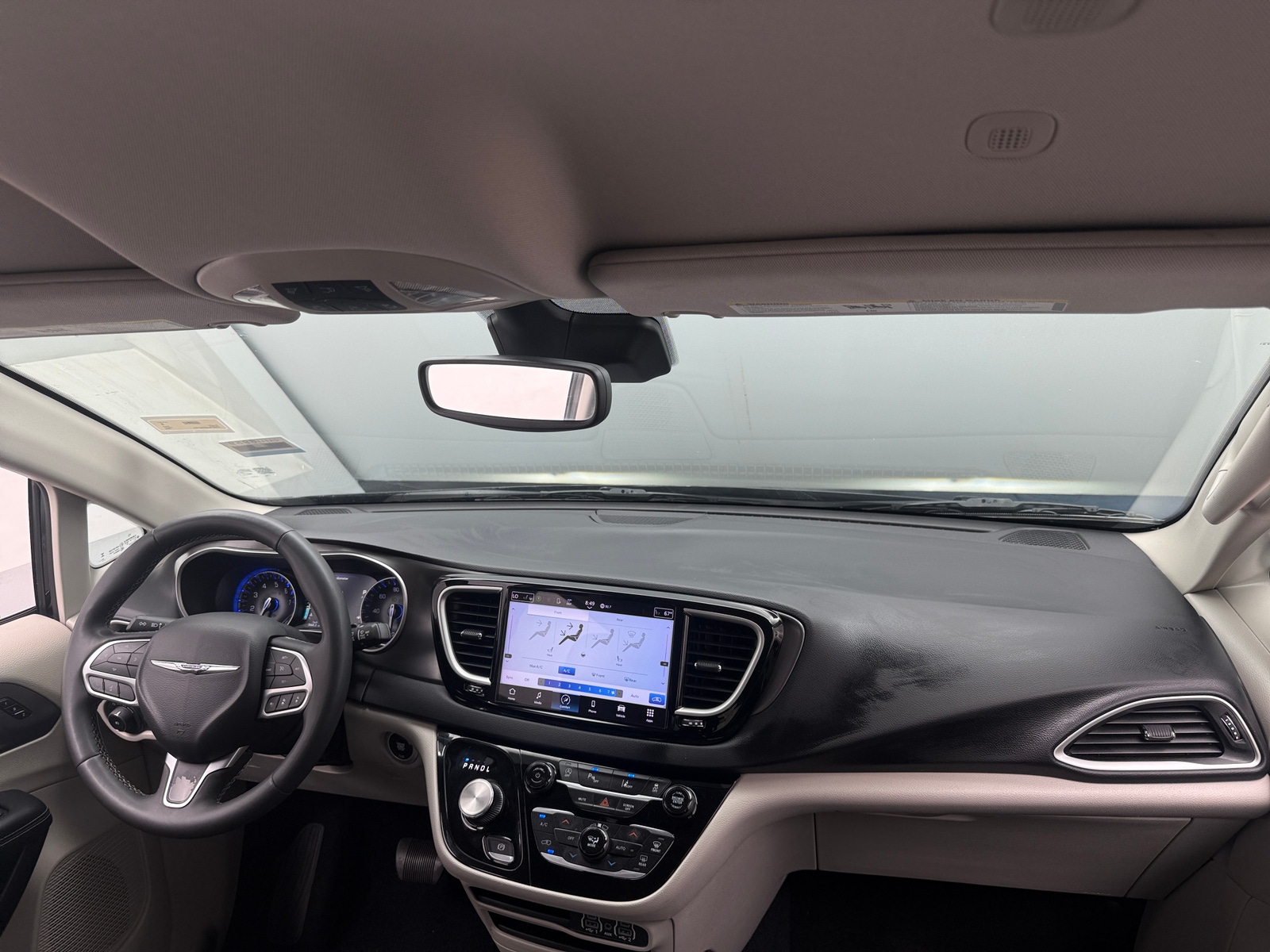 Thumbnail: 2023 Chrysler Pacifica - 2