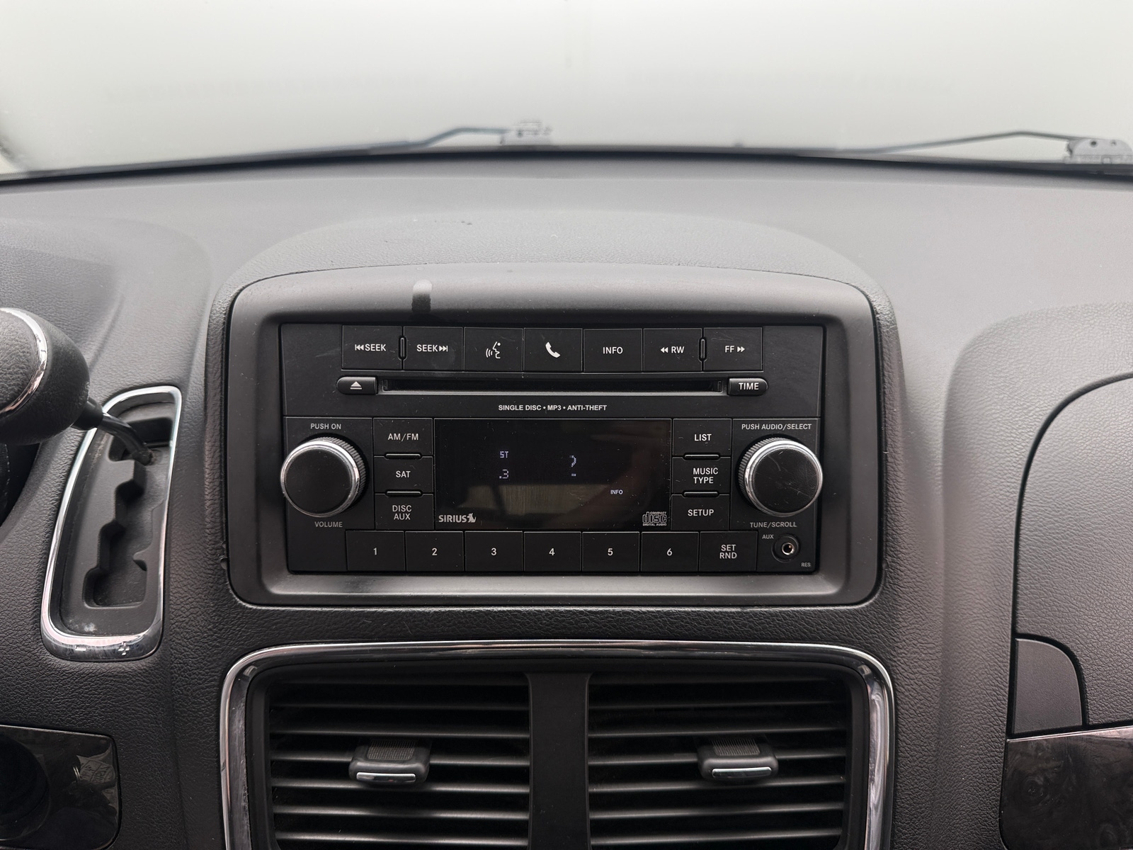 Thumbnail: 2015 Dodge Grand Caravan - 4