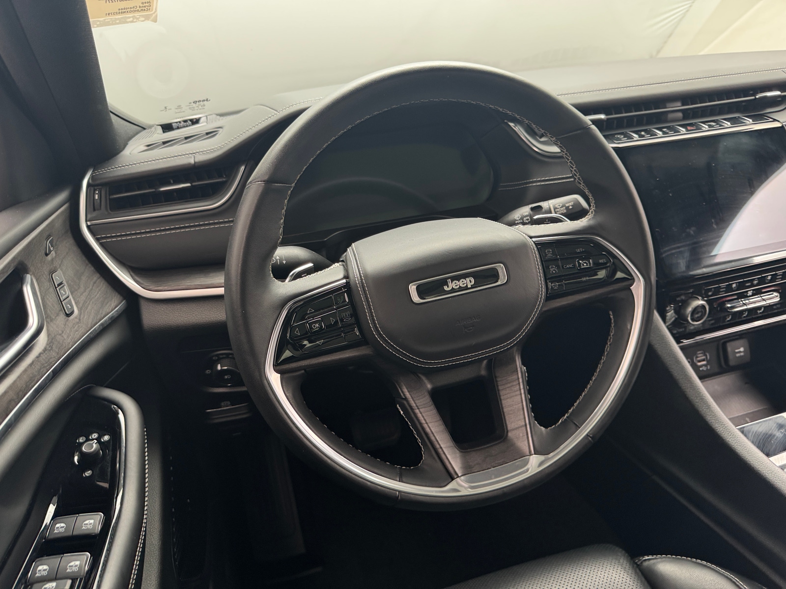 Thumbnail: 2022 Jeep Grand Cherokee - 4