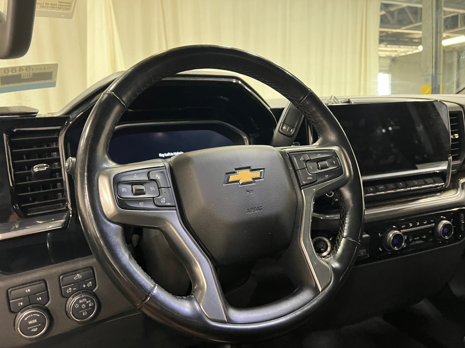 Thumbnail: 2024 Chevrolet Silverado 2500 - 5