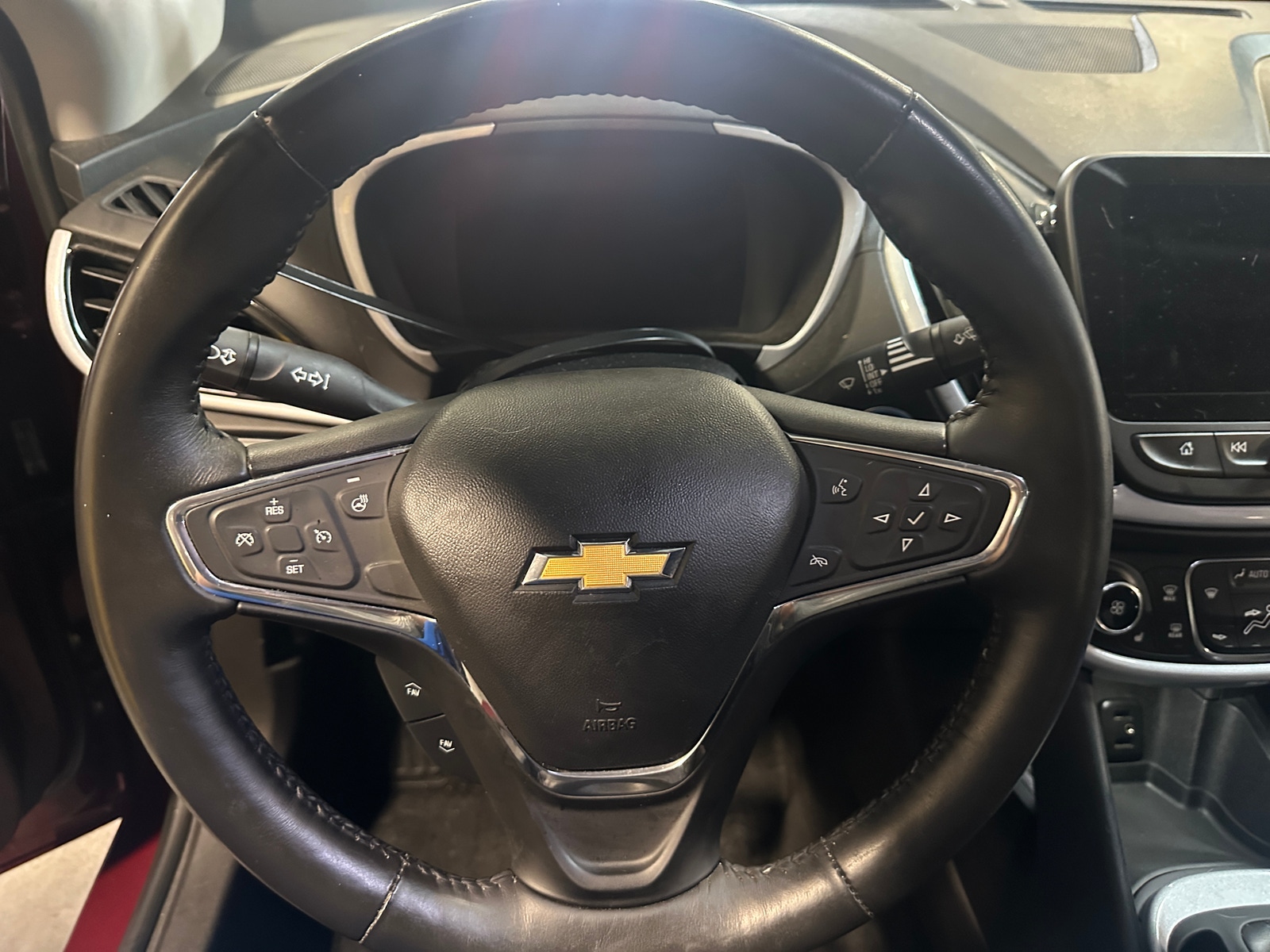 Thumbnail: 2017 Chevrolet Volt - 5