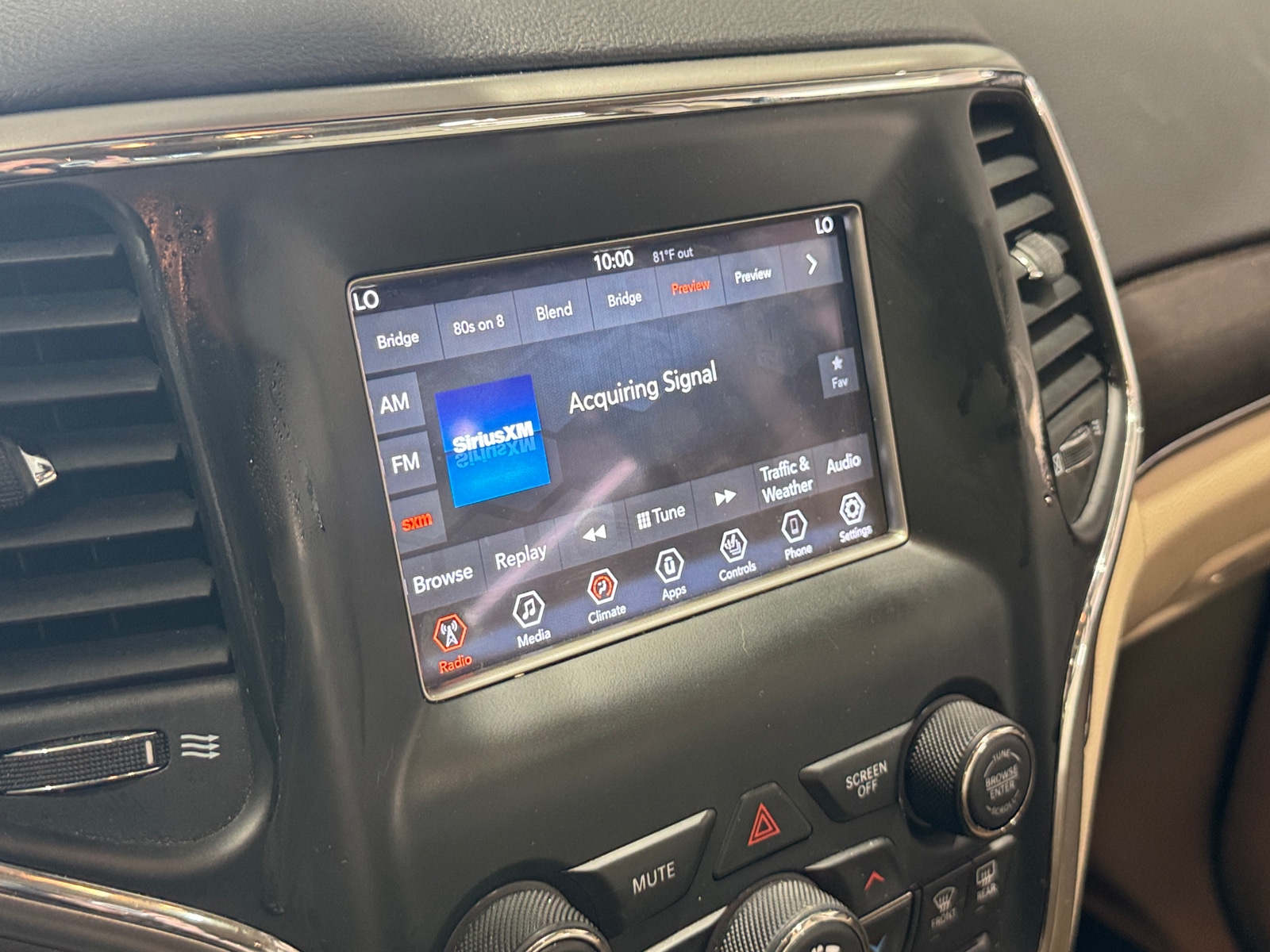 Thumbnail: 2018 Jeep Grand Cherokee - 3