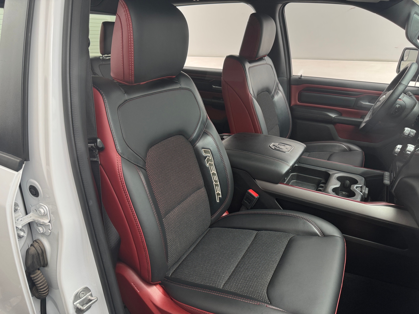 Thumbnail: 2025 RAM 1500 - 2