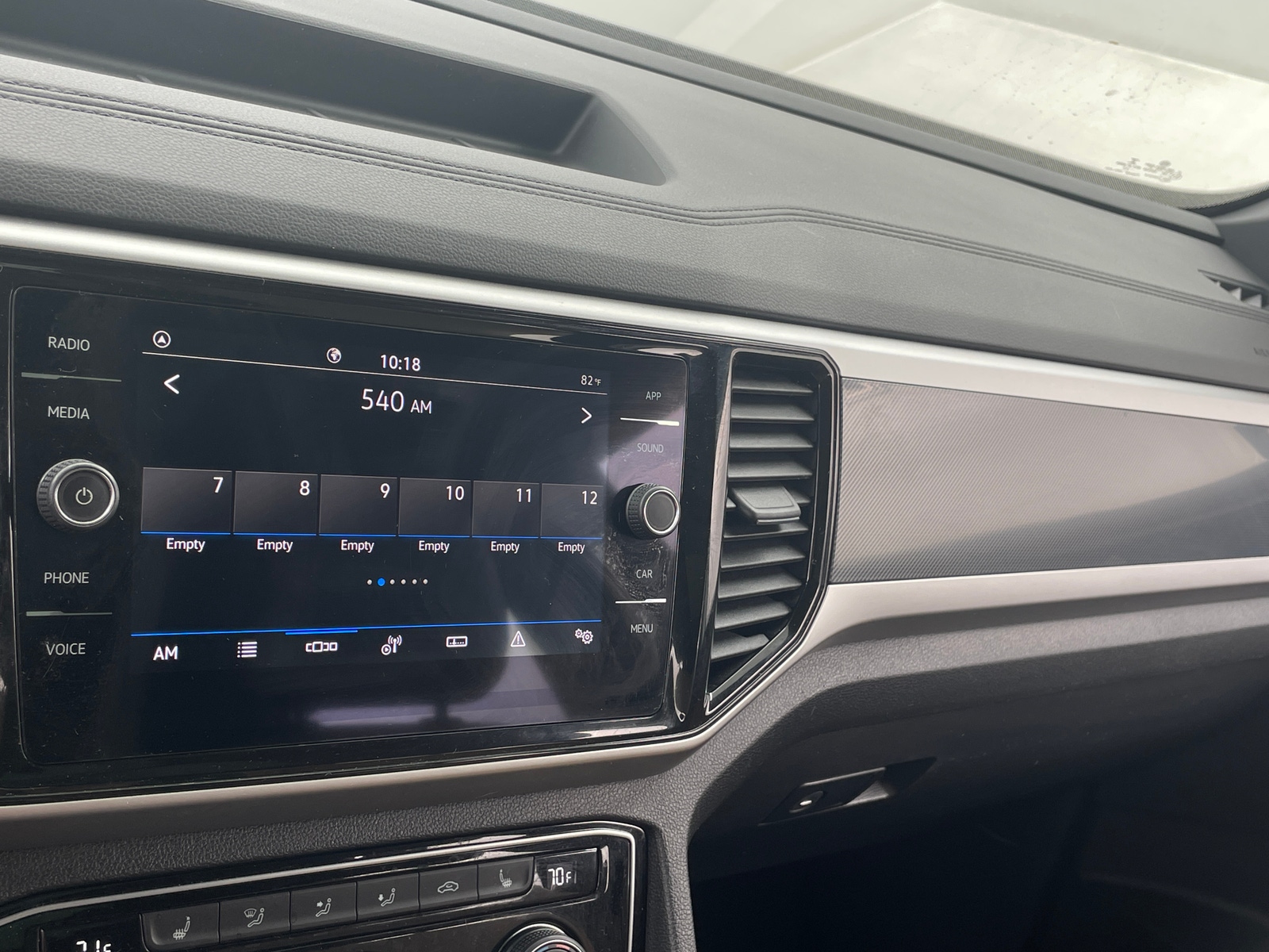 Thumbnail: 2022 Volkswagen Atlas - 3