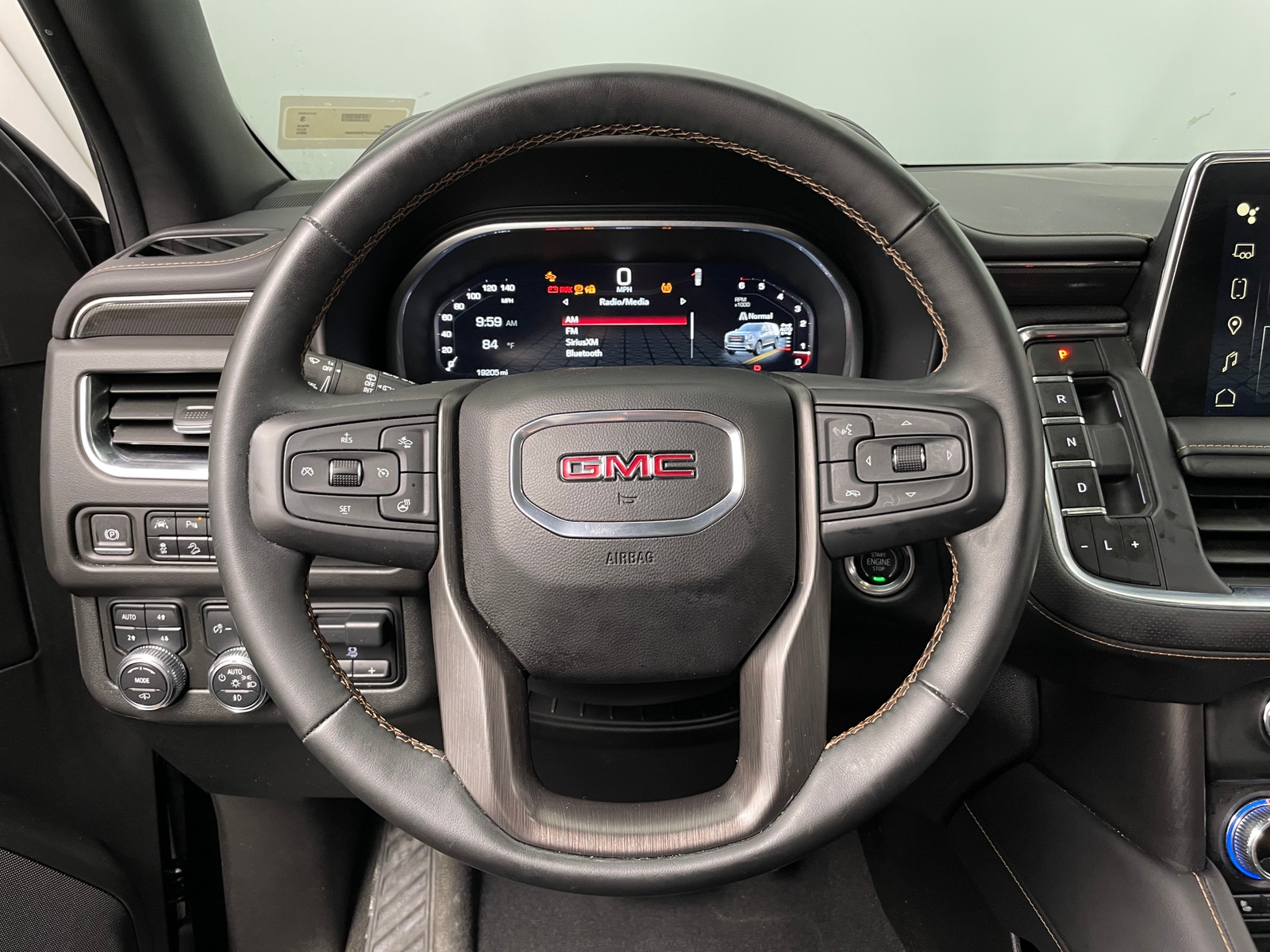 Thumbnail: 2023 GMC Yukon - 4