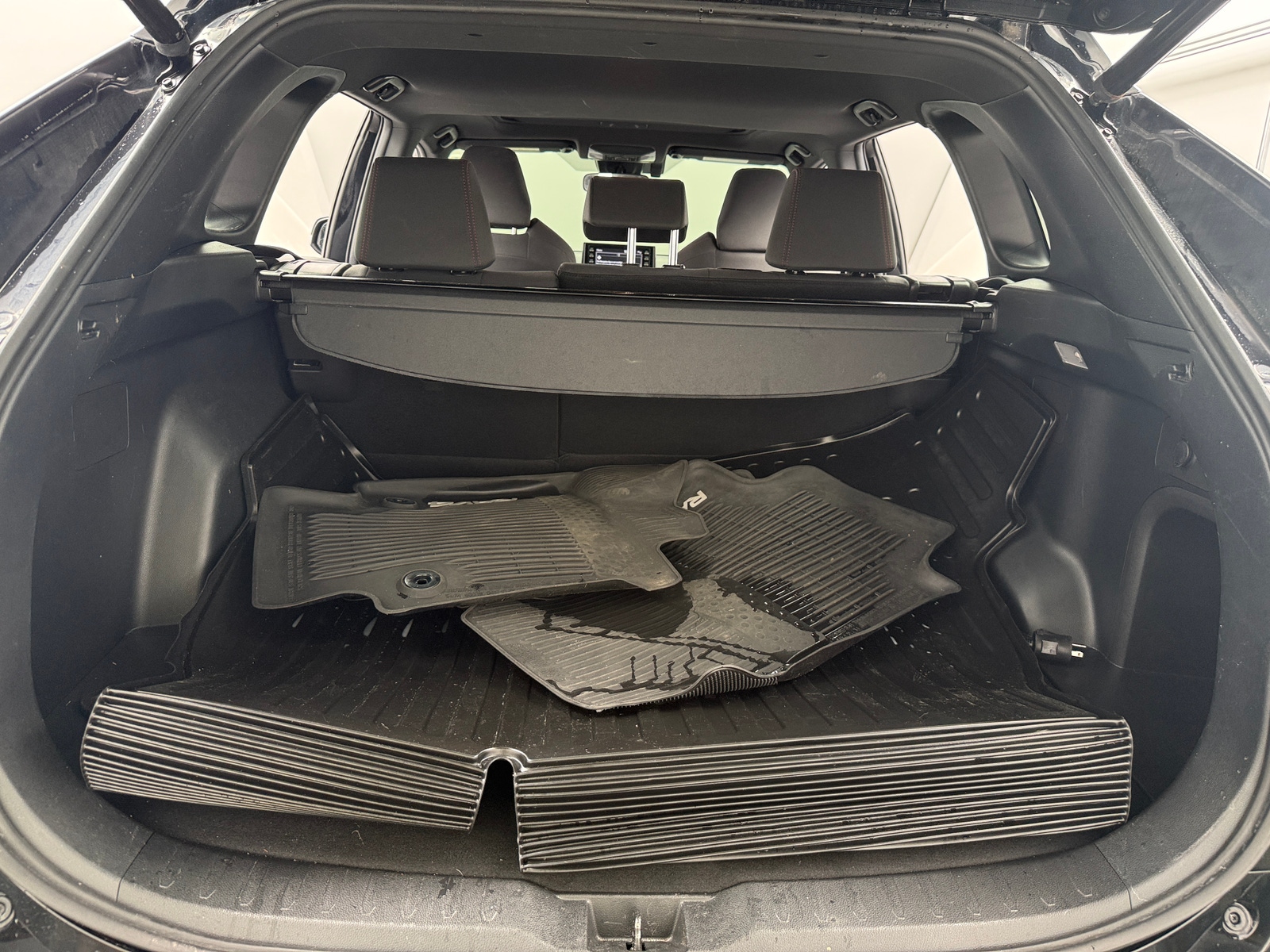 Thumbnail: 2021 Toyota RAV4 - 7