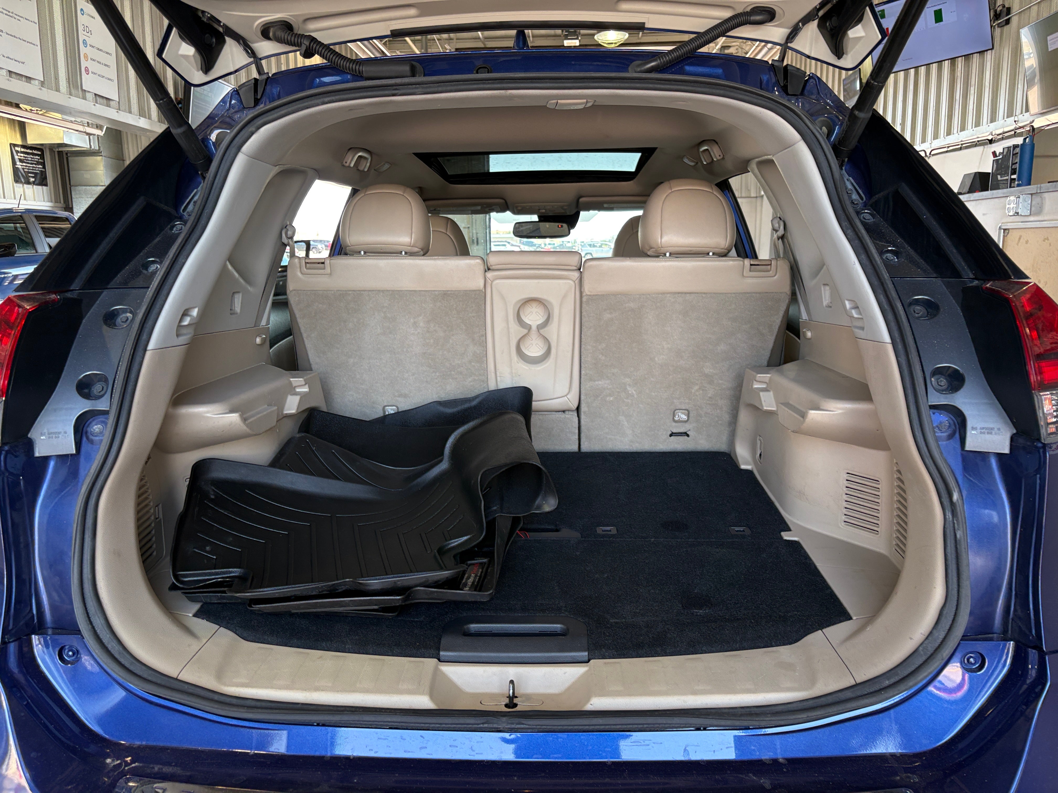Used 2017 Nissan Rogue SL with VIN 5N1AT2MV8HC748031 for sale in Colonial Heights, VA