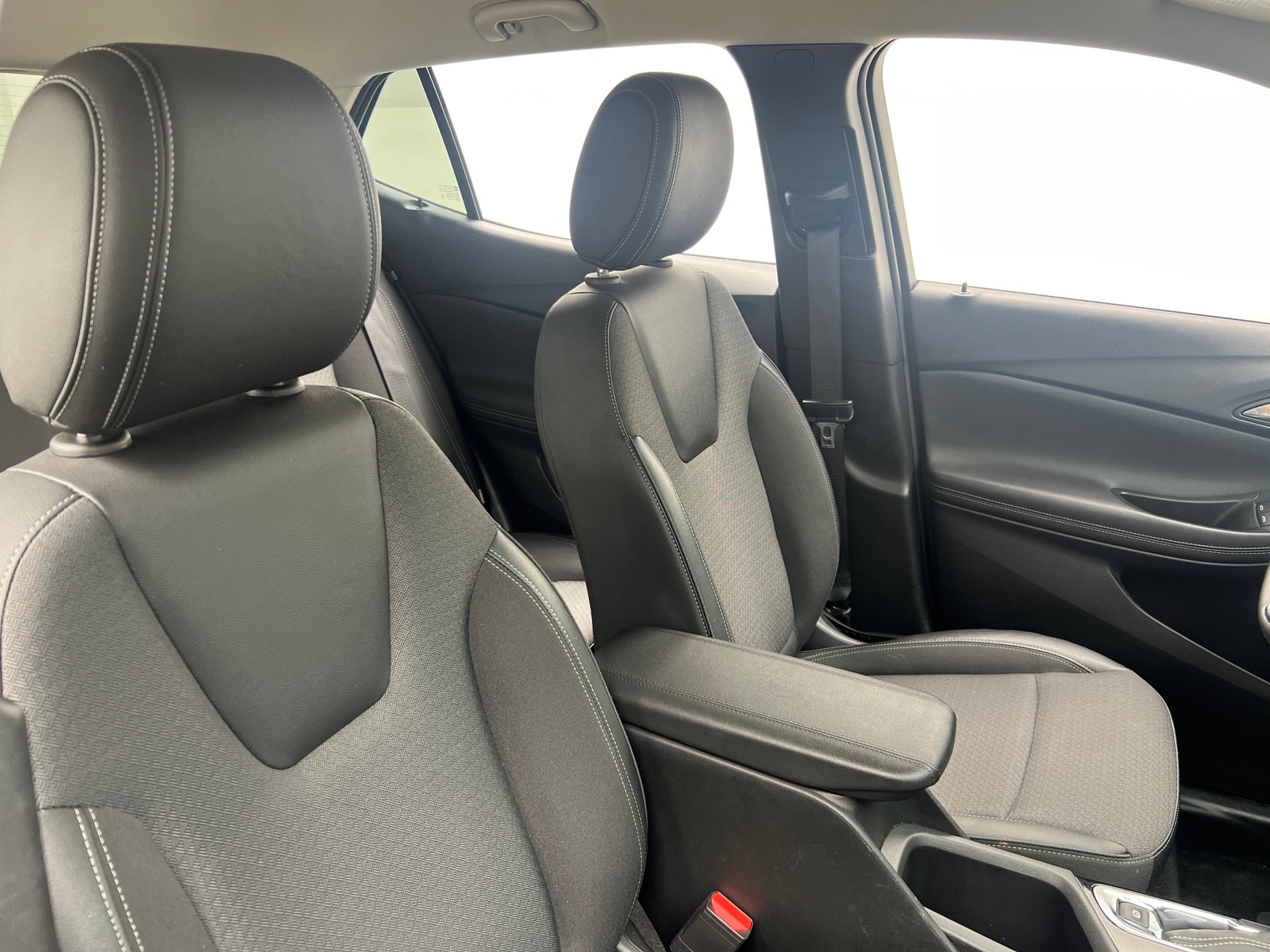 Thumbnail: 2025 Buick Encore GX - 2