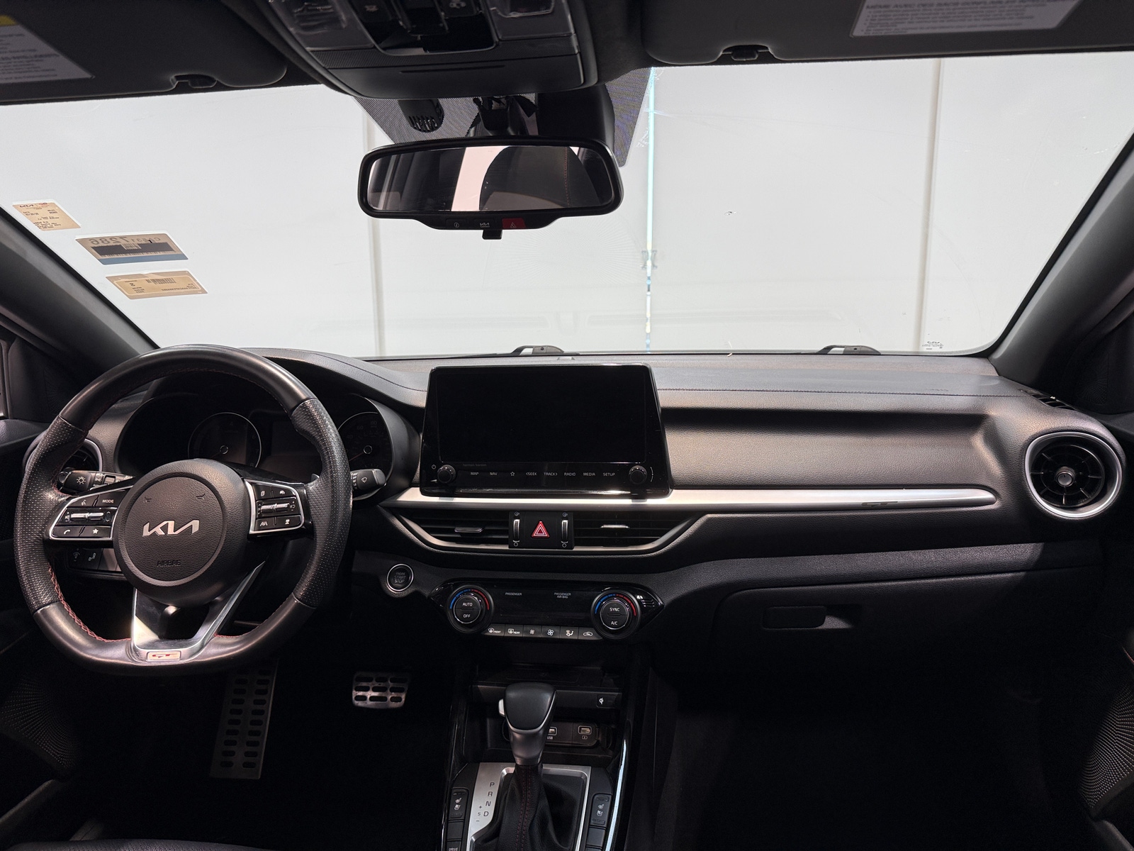 Thumbnail: 2023 Kia Forte - 3