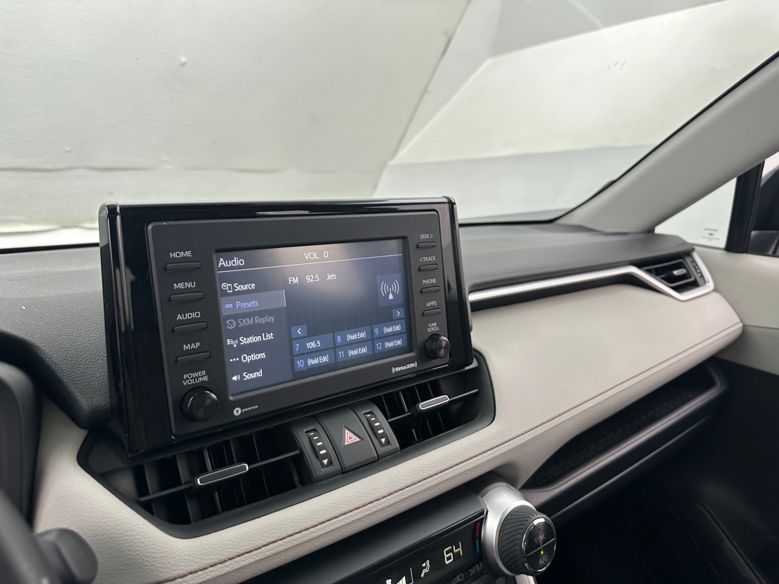 Thumbnail: 2020 Toyota RAV4 - 3