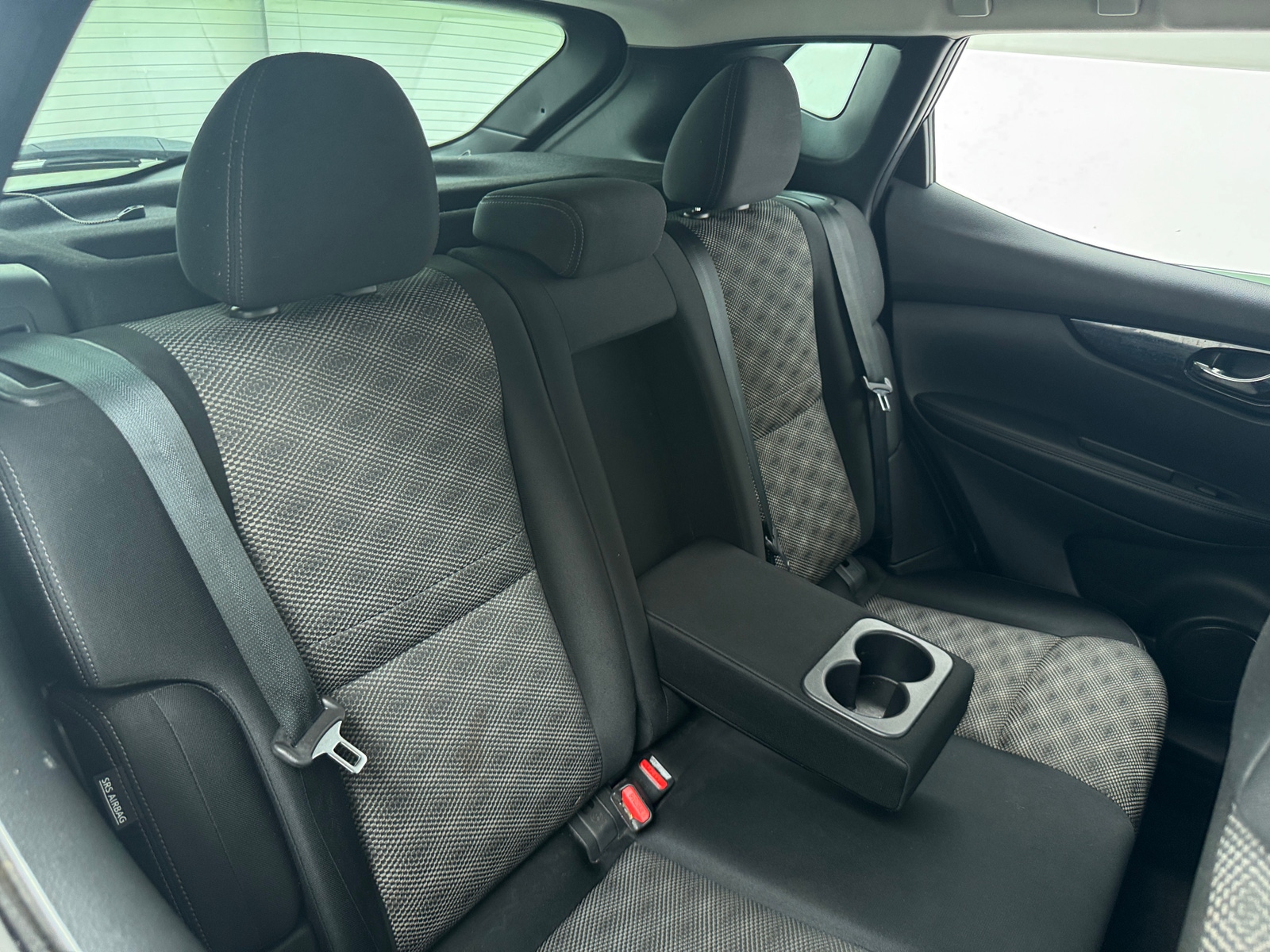 Thumbnail: 2020 Nissan Rogue Sport - 6
