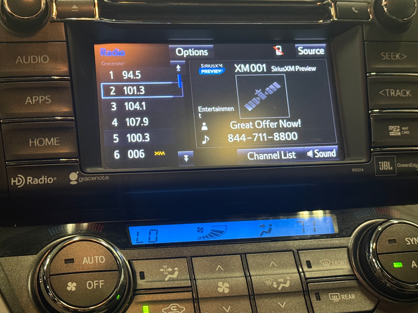 Thumbnail: 2015 Toyota RAV4 - 3