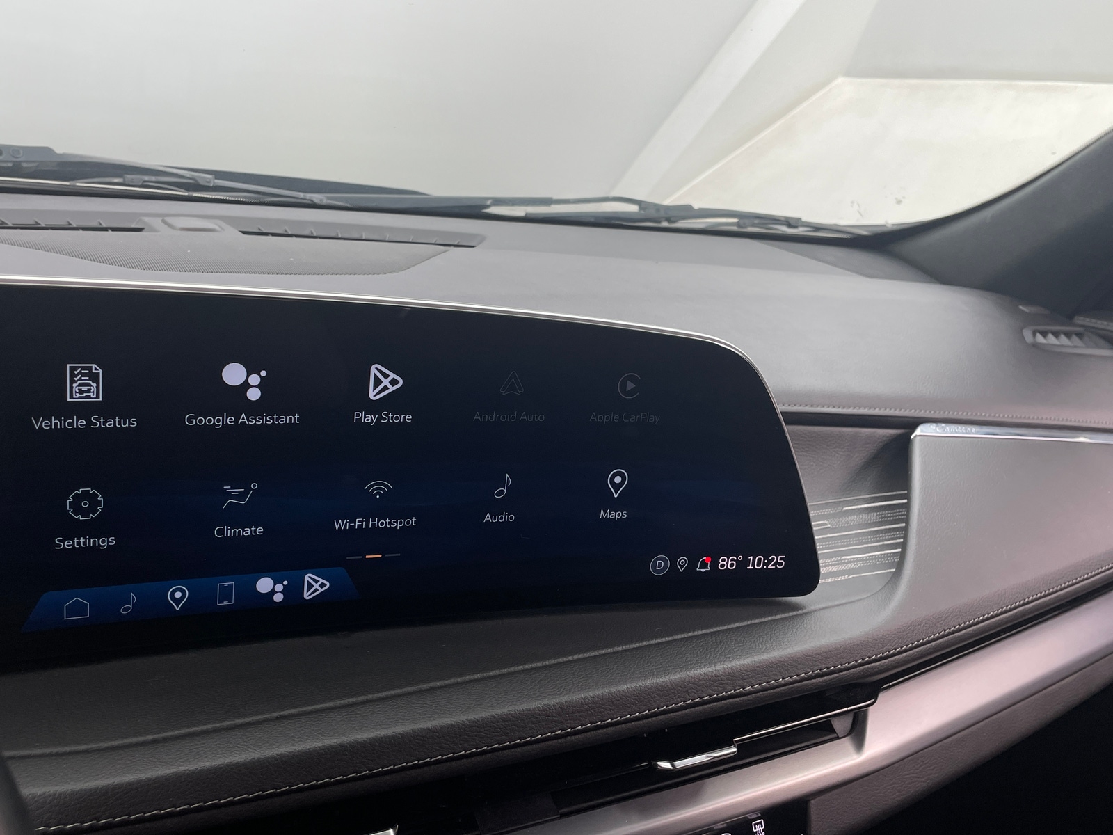 Thumbnail: 2024 Cadillac XT4 - 3