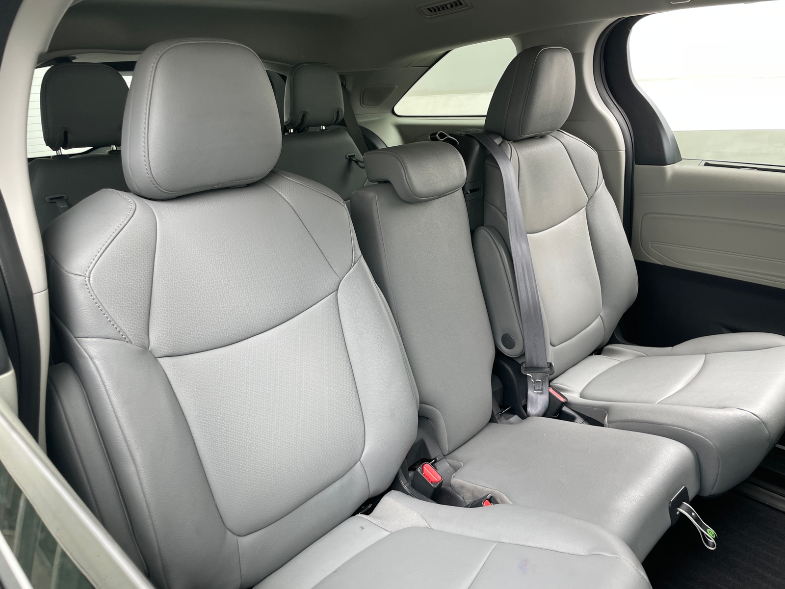 Thumbnail: 2023 Toyota Sienna - 5