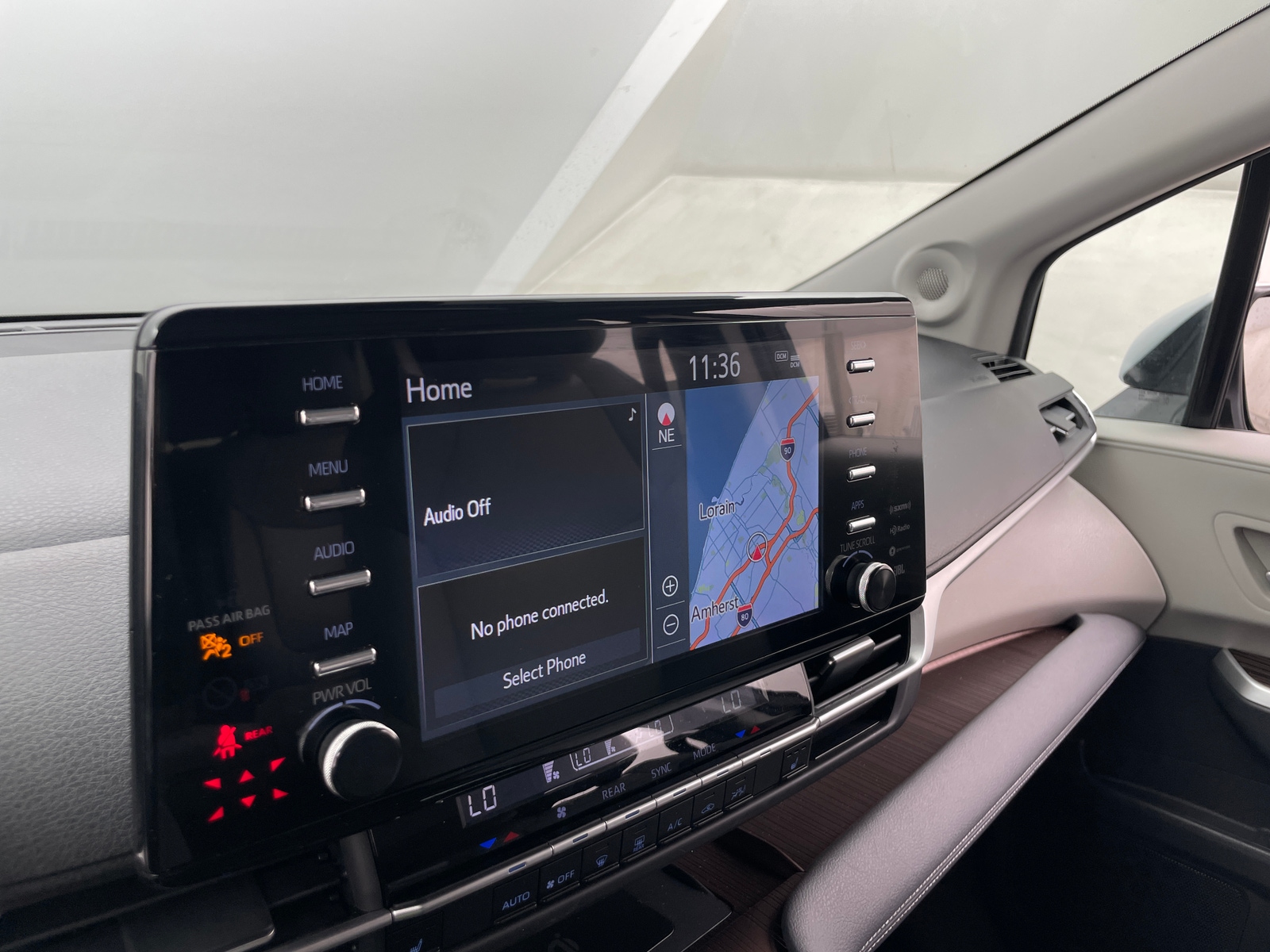 Thumbnail: 2023 Toyota Sienna - 3