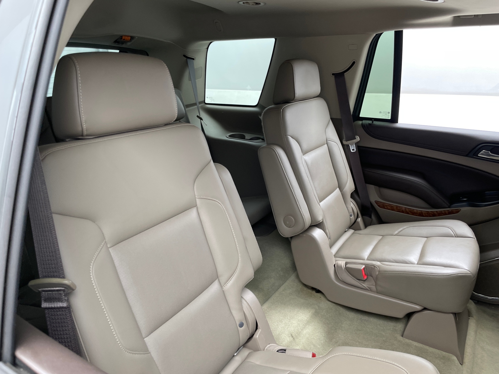 Thumbnail: 2017 Chevrolet Tahoe - 5