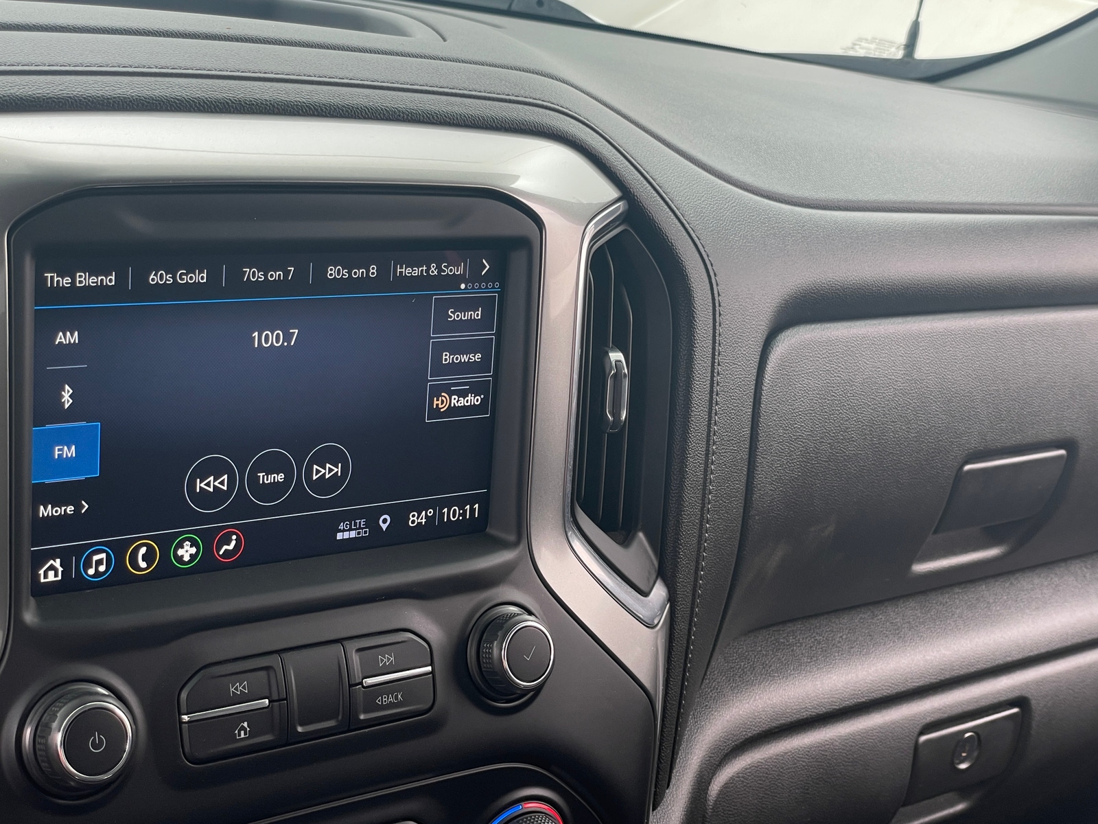 Thumbnail: 2019 Chevrolet Silverado 1500 - 3