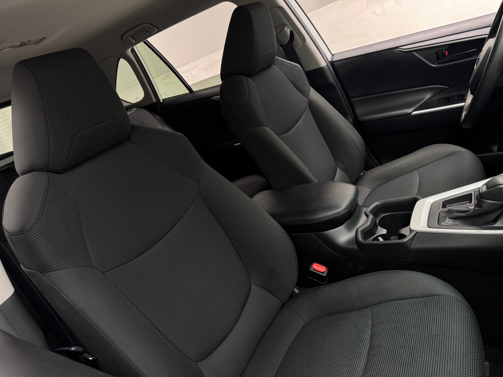 Thumbnail: 2020 Toyota RAV4 - 2