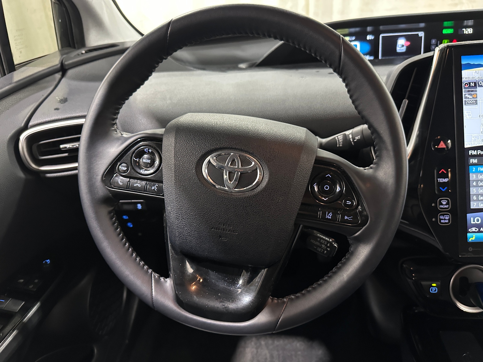 Thumbnail: 2022 Toyota Prius Prime - 4