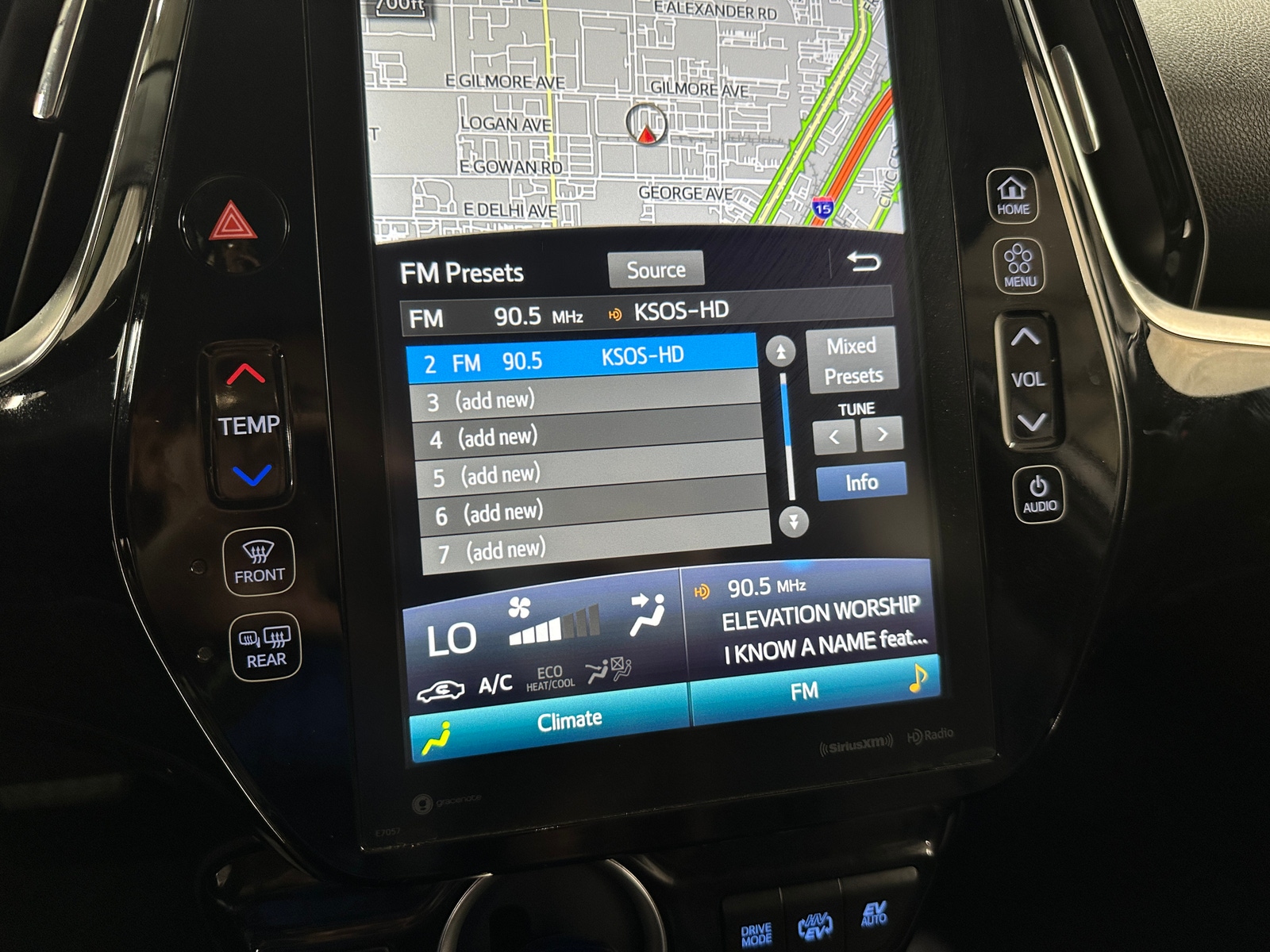 Thumbnail: 2022 Toyota Prius Prime - 3