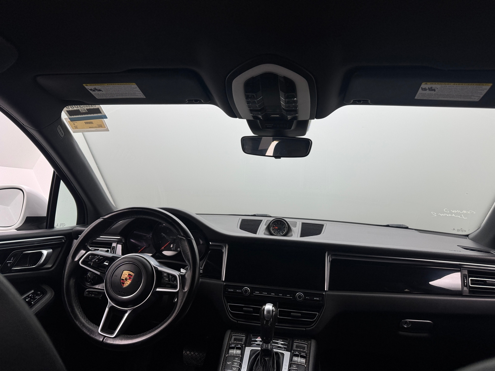Thumbnail: 2020 Porsche Macan - 2