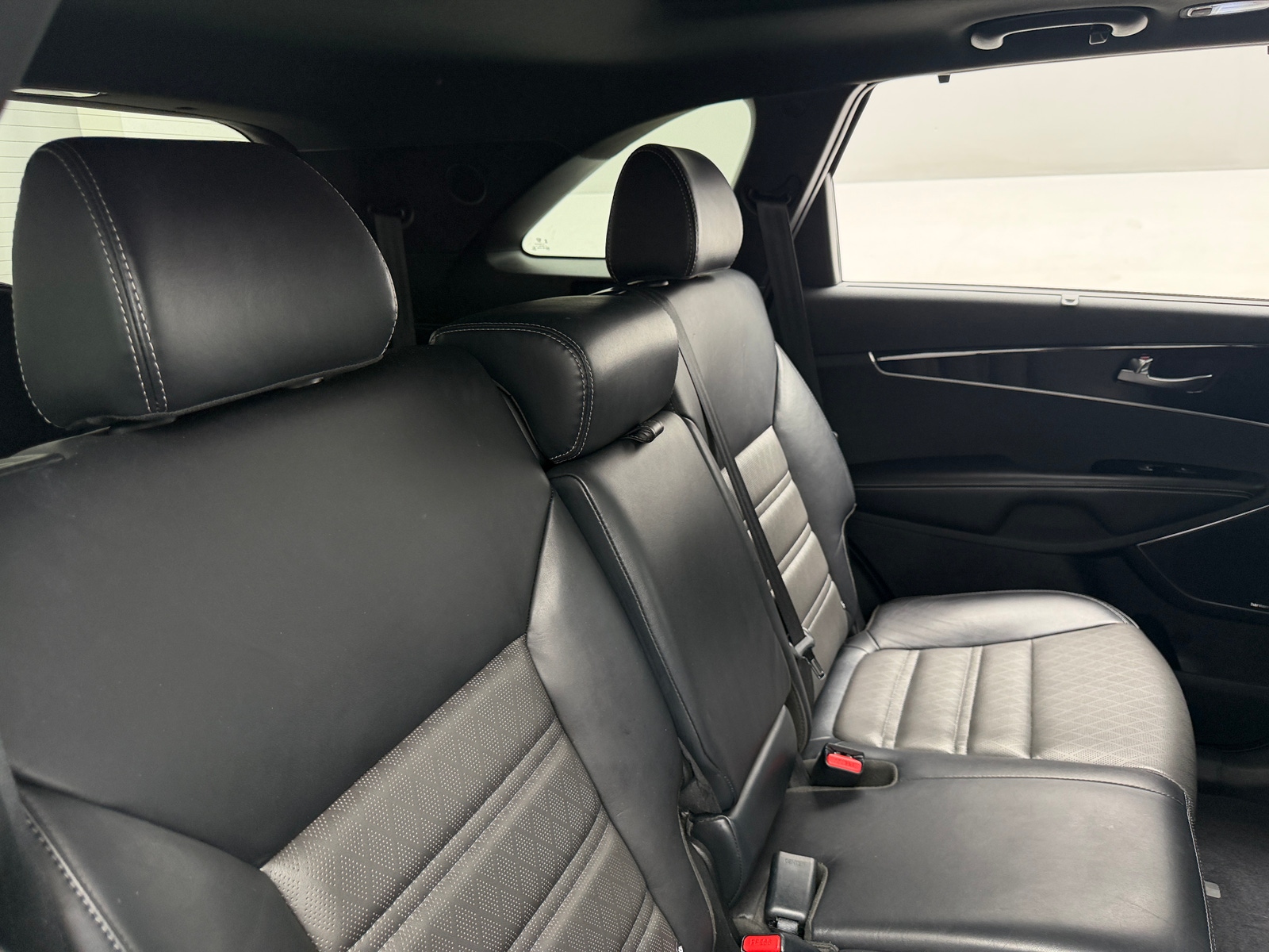 Thumbnail: 2019 Kia Sorento - 5