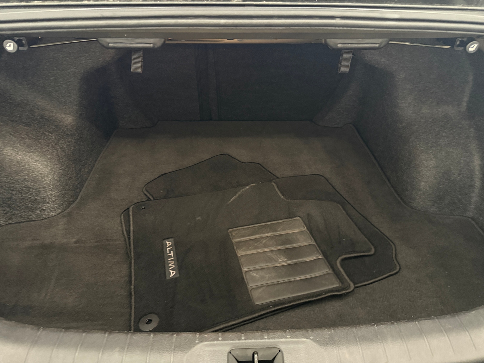Thumbnail: 2025 Nissan Altima - 7