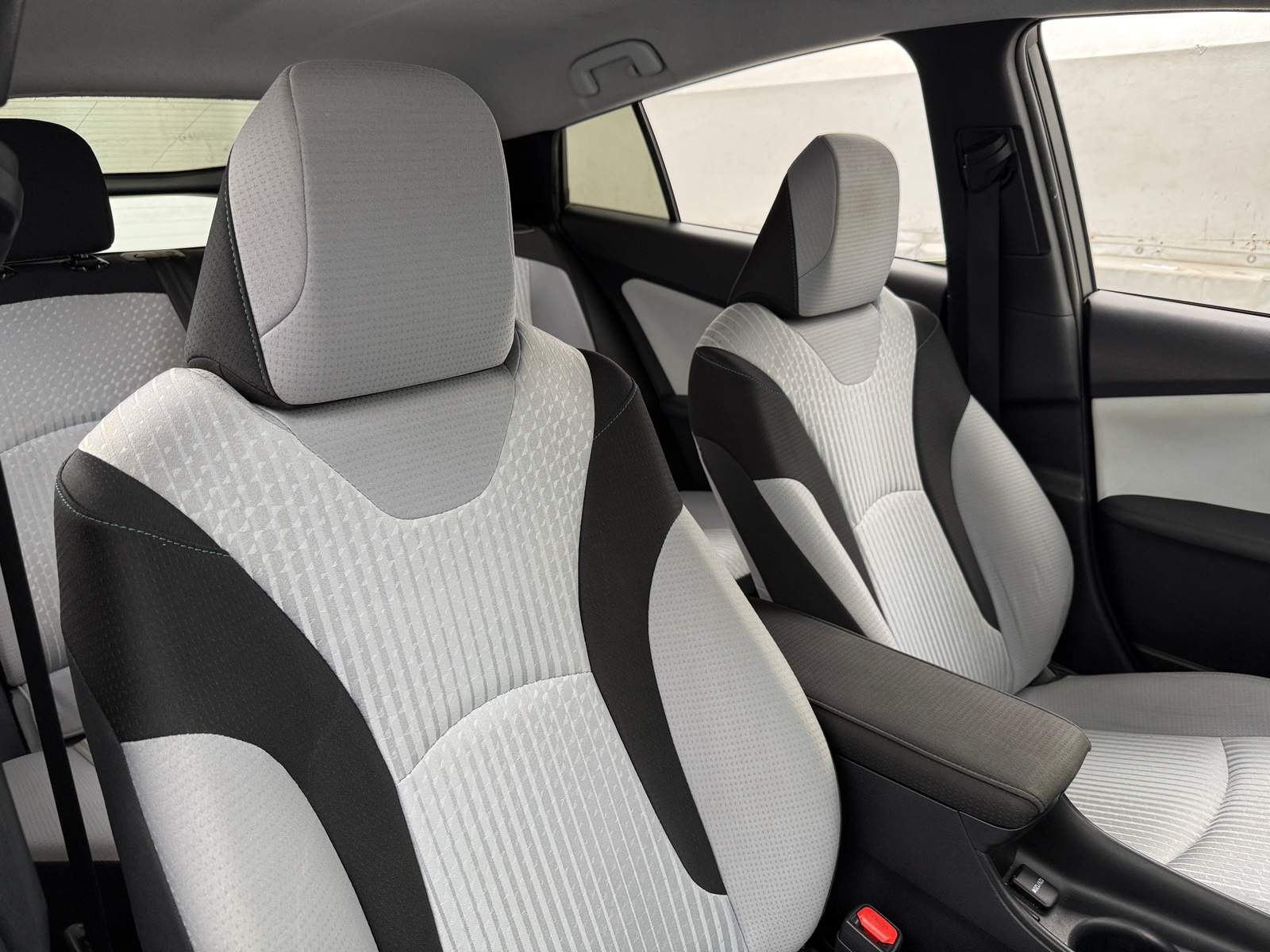 Thumbnail: 2016 Toyota Prius - 2