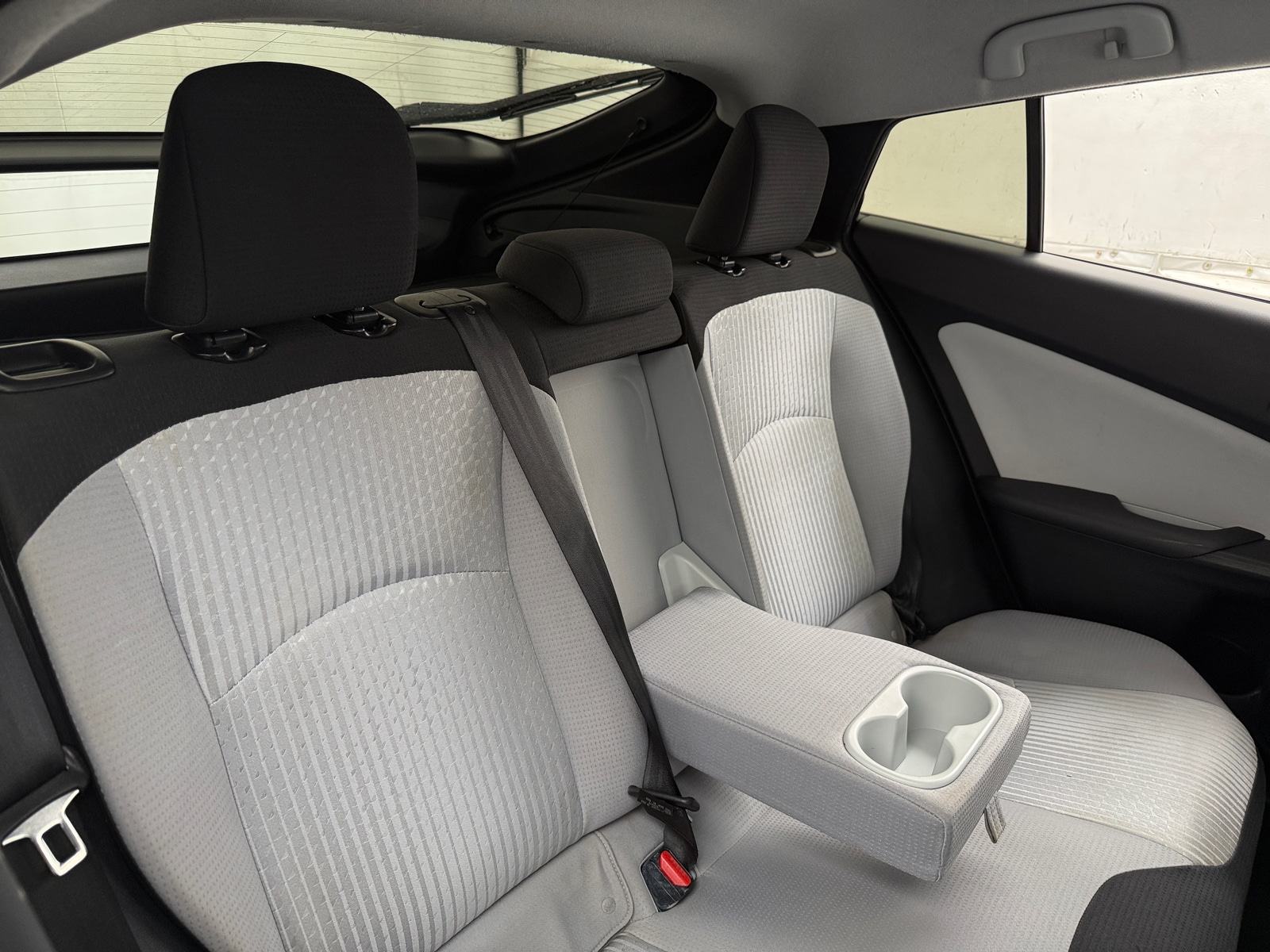 Thumbnail: 2016 Toyota Prius - 6